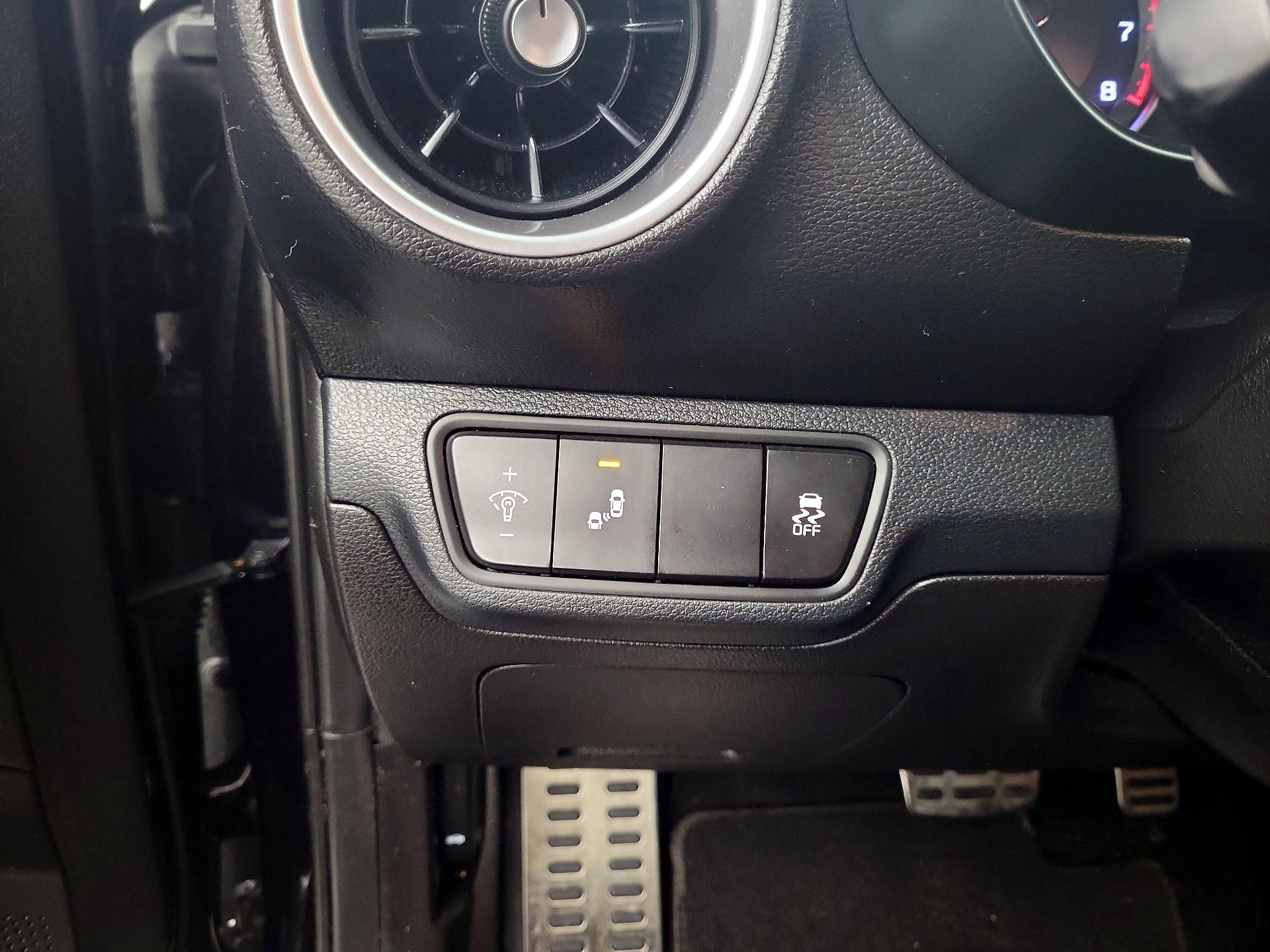 Thumbnail: 2023 Kia Forte - 11