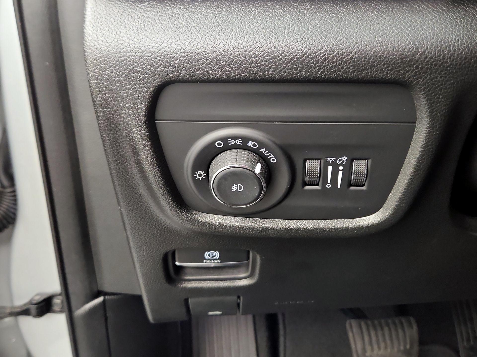 Thumbnail: 2022 Jeep Grand Cherokee - 11