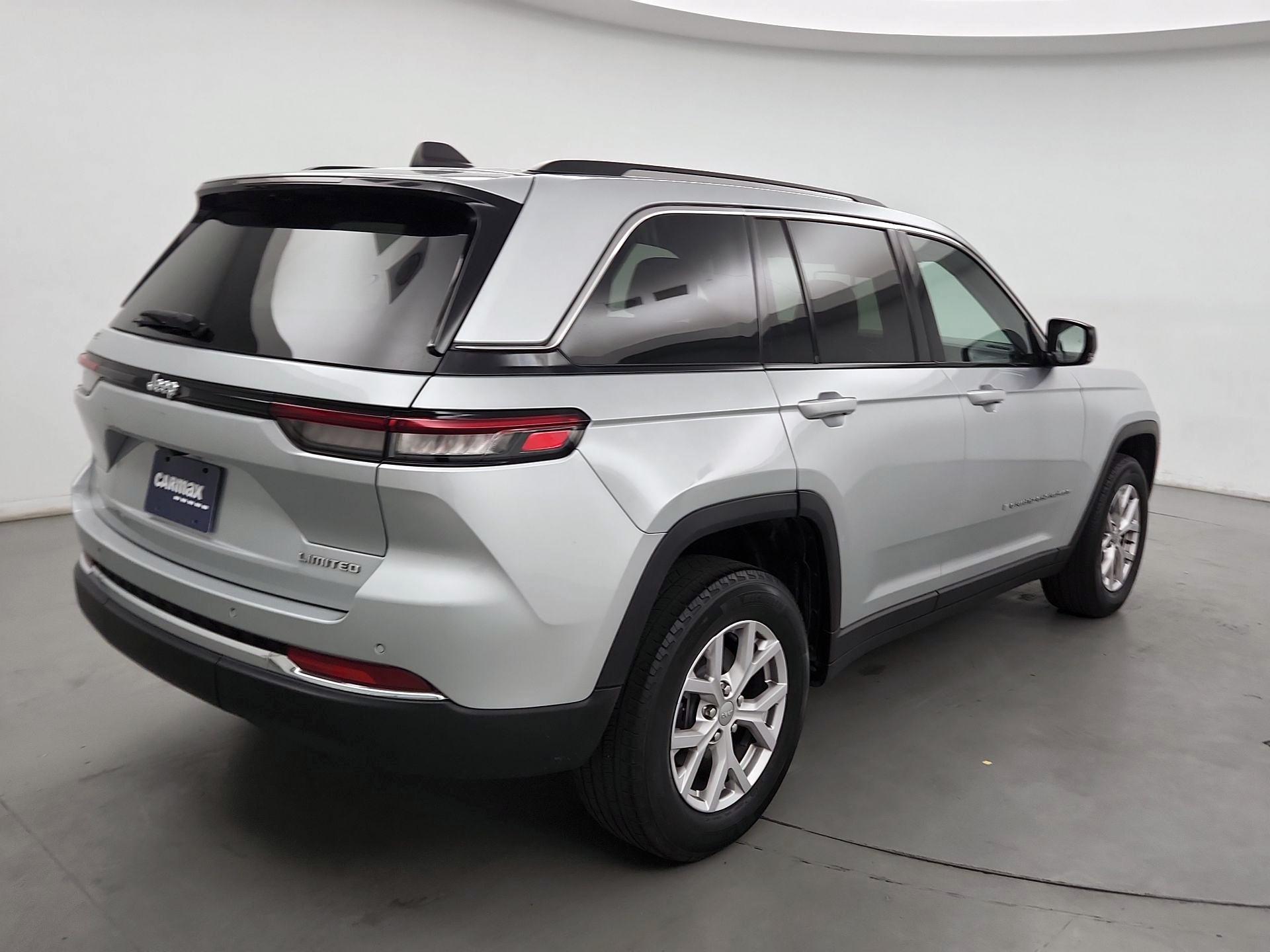 Thumbnail: 2022 Jeep Grand Cherokee - 5