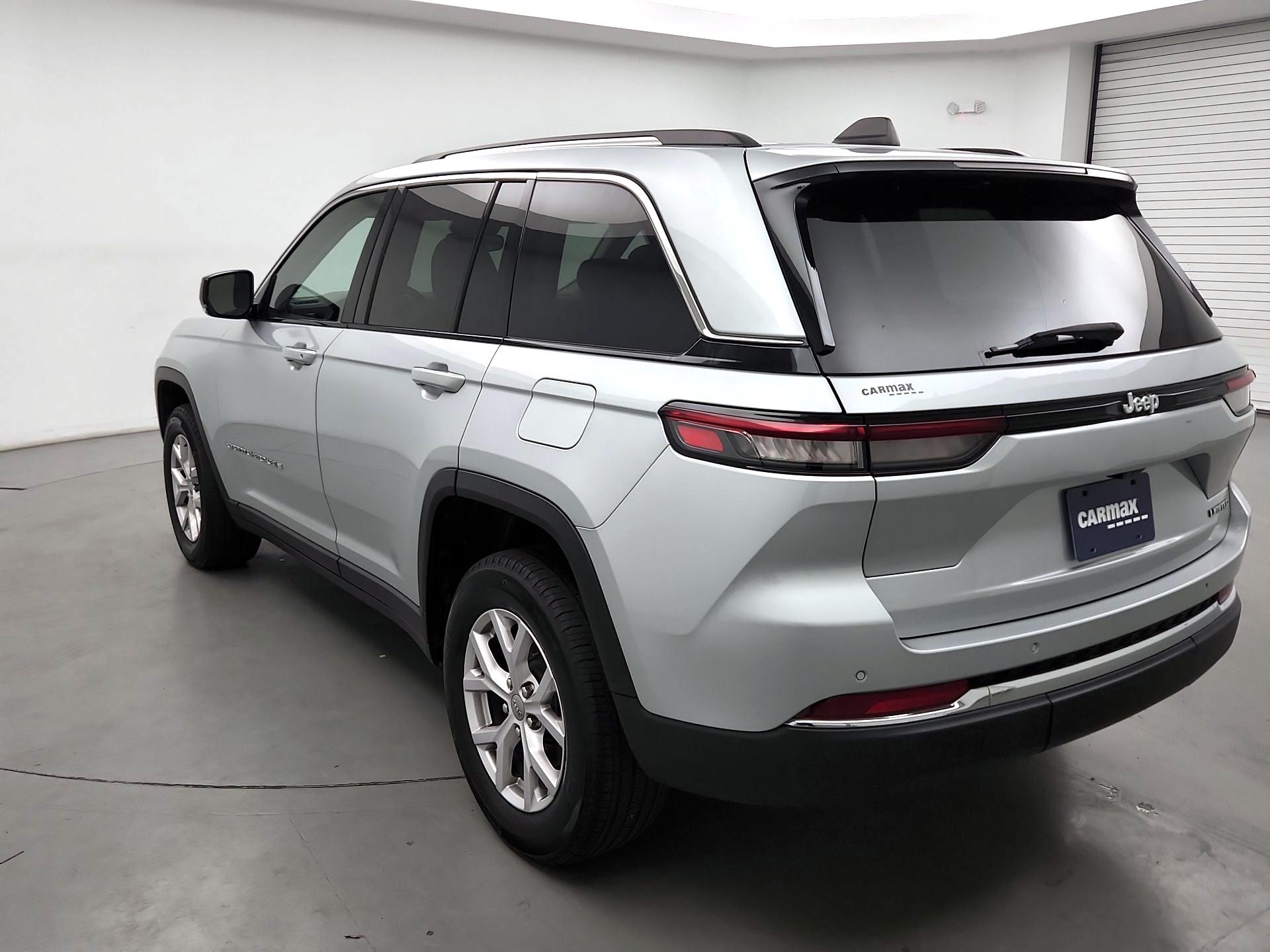 Thumbnail: 2022 Jeep Grand Cherokee - 7