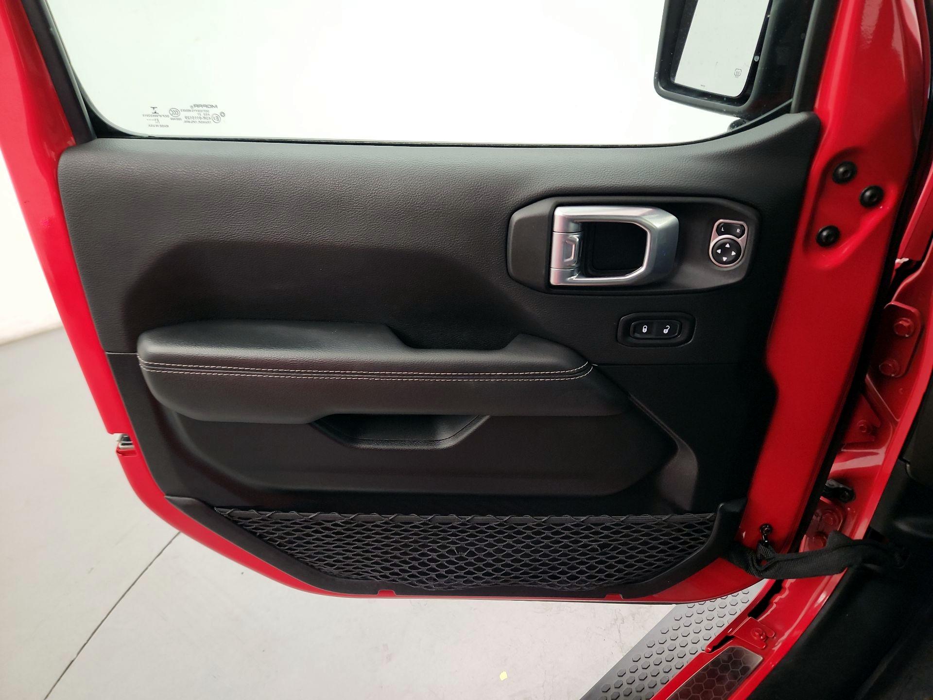 Thumbnail: 2021 Jeep Wrangler - 10