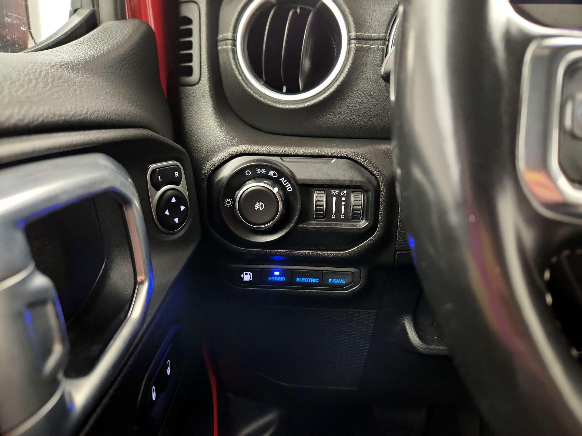 Thumbnail: 2021 Jeep Wrangler - 11