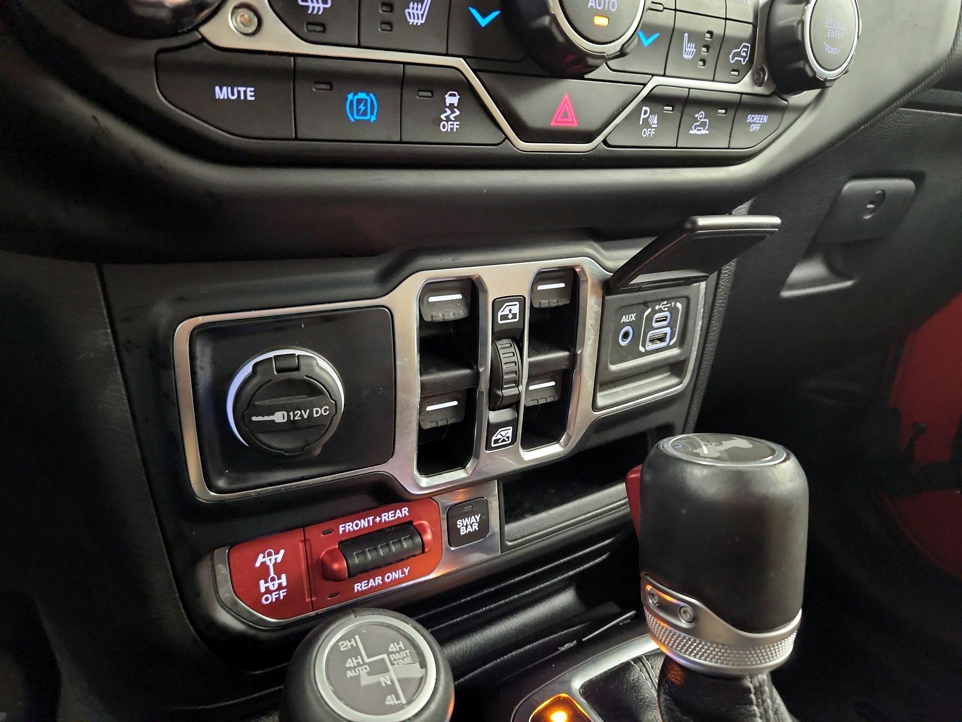 Thumbnail: 2021 Jeep Wrangler - 17