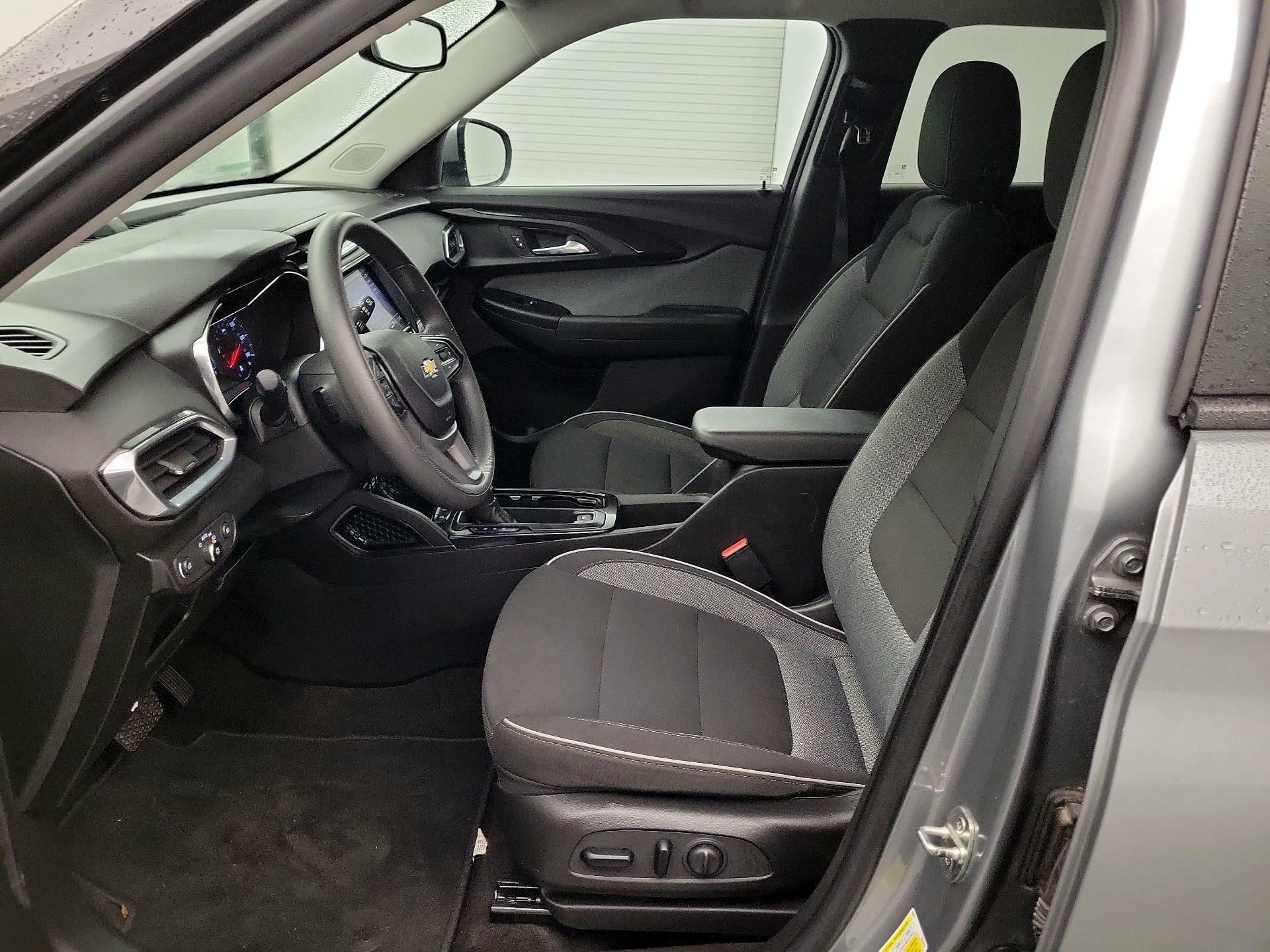 Thumbnail: 2023 Chevrolet TrailBlazer - 9