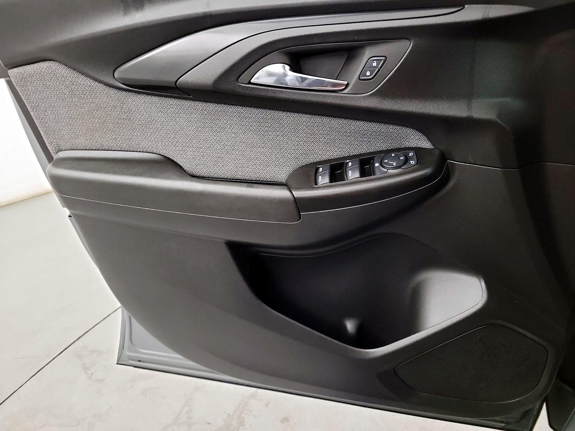 Thumbnail: 2023 Chevrolet TrailBlazer - 10