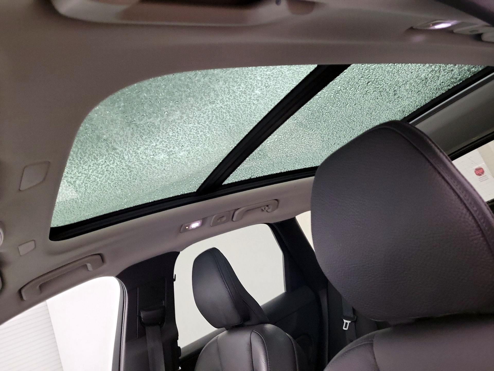 Thumbnail: 2023 Volvo XC60 - 18