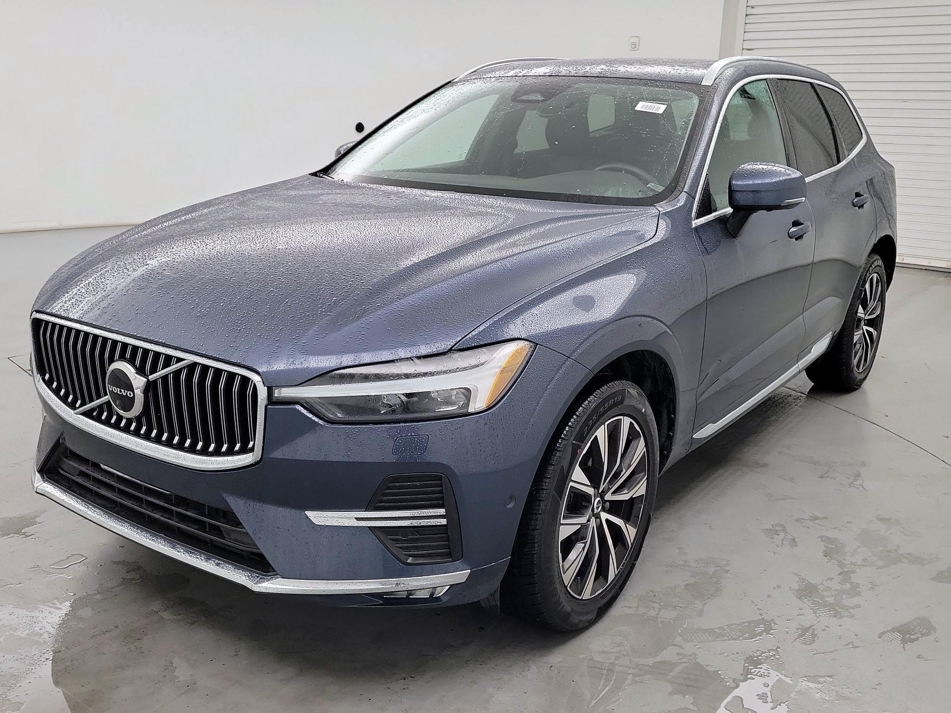 Thumbnail: 2023 Volvo XC60 - 3