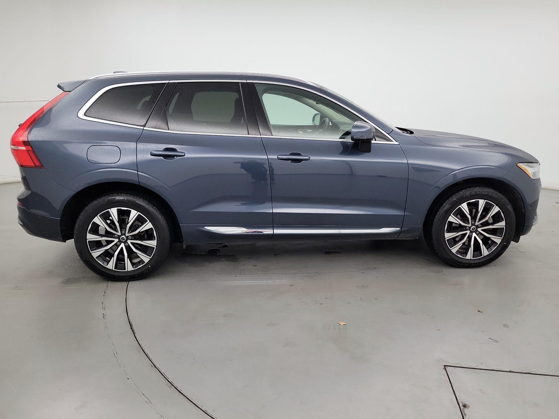 Thumbnail: 2023 Volvo XC60 - 4