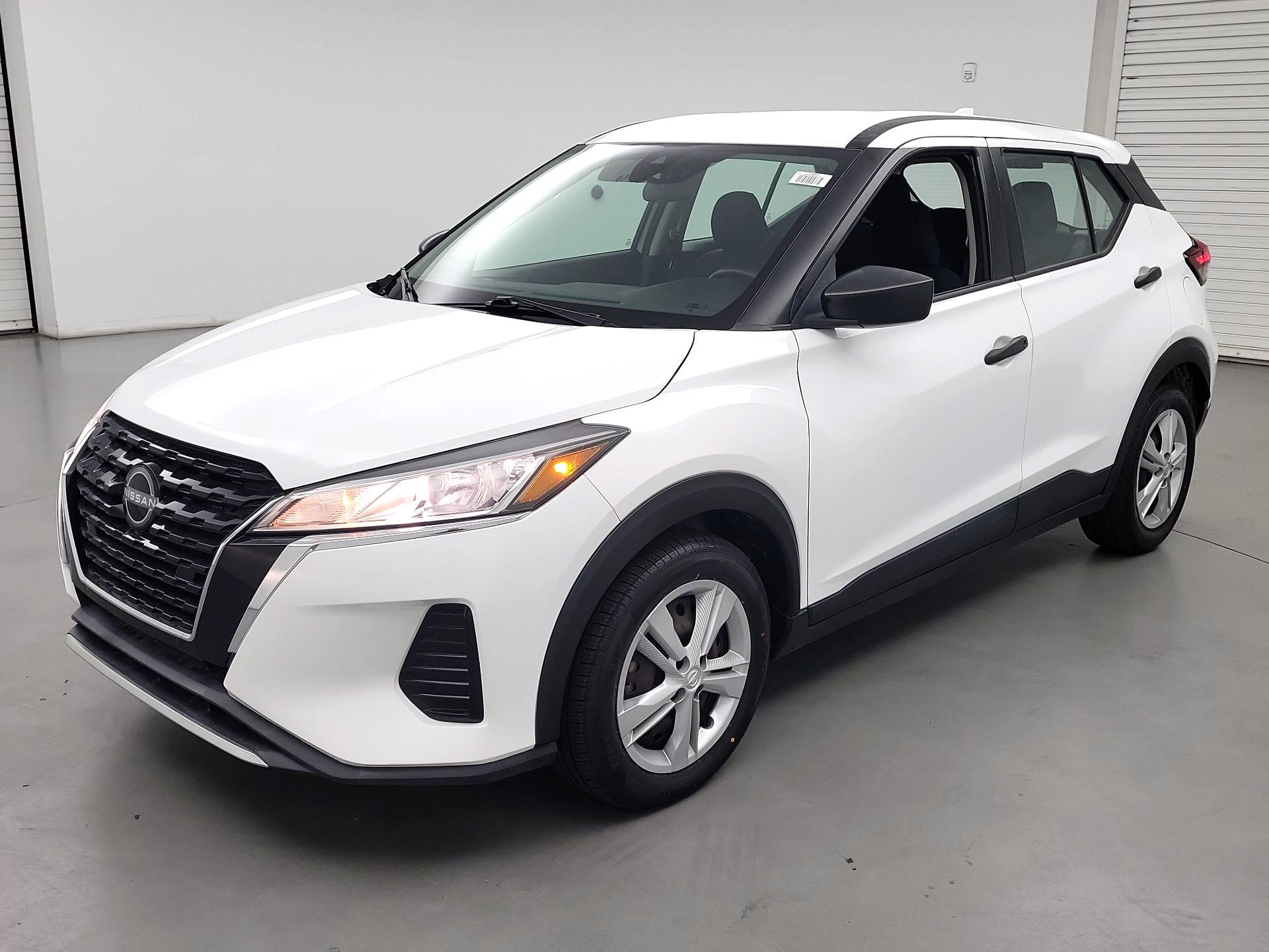 Thumbnail: 2022 Nissan Kicks - 3