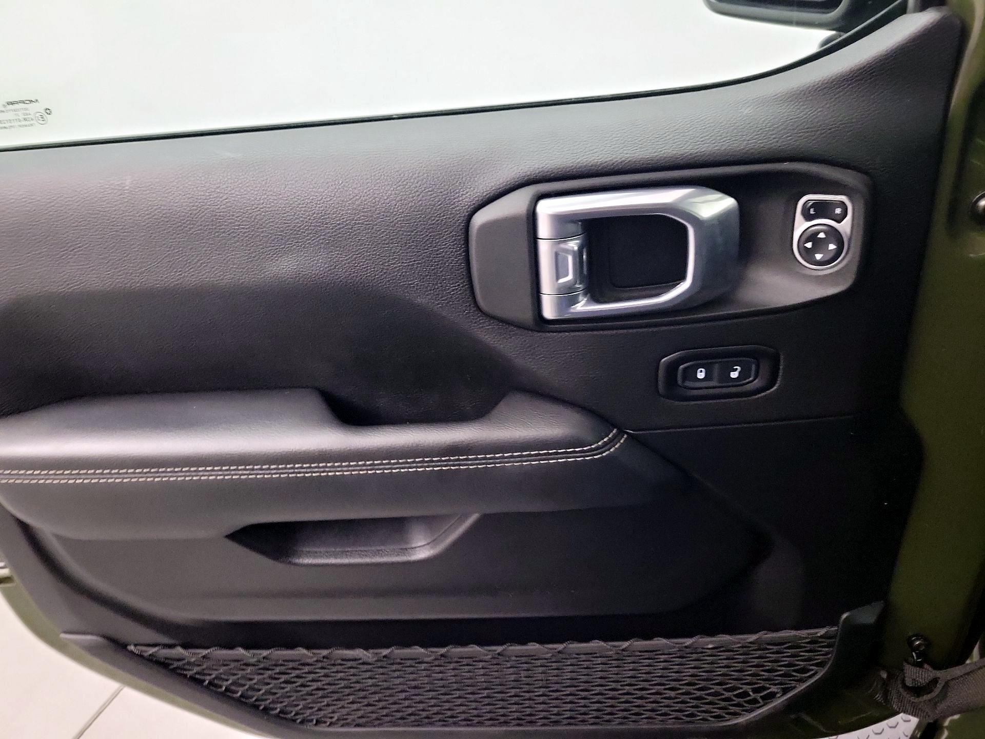 Thumbnail: 2021 Jeep Wrangler - 10