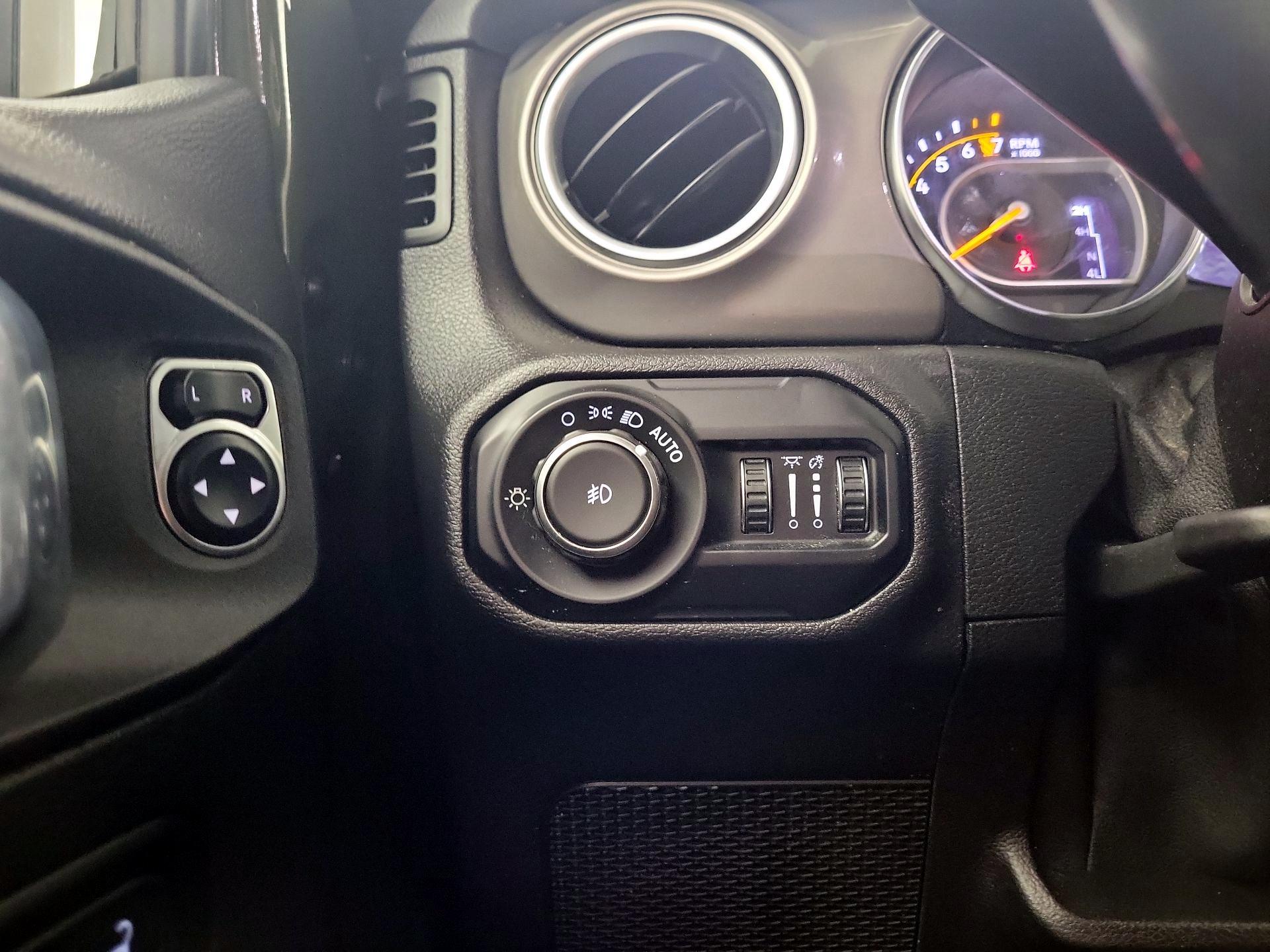 Thumbnail: 2021 Jeep Wrangler - 11