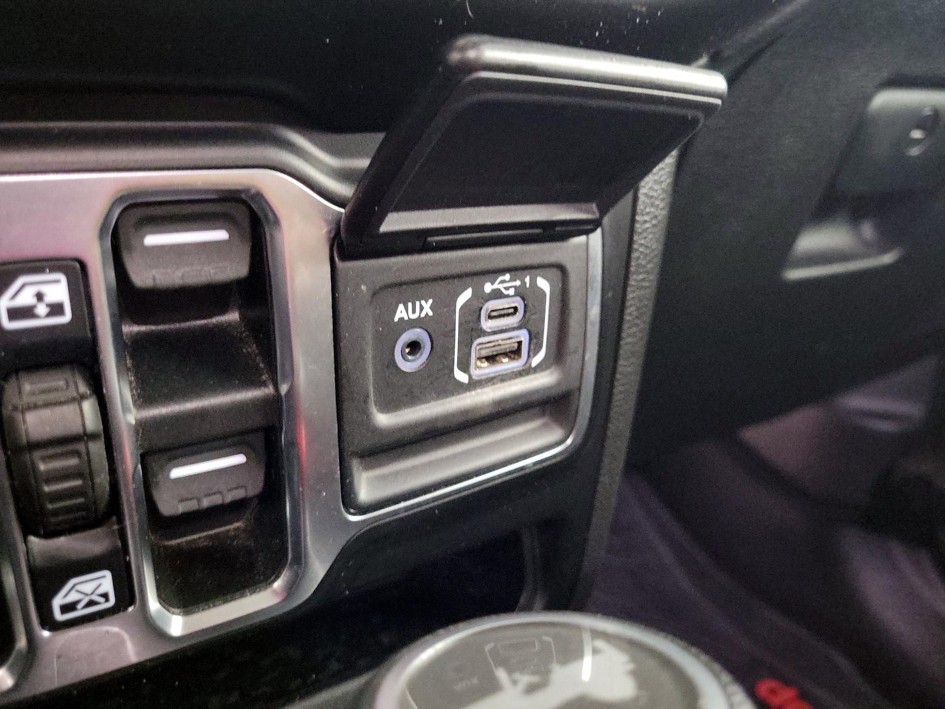 Thumbnail: 2021 Jeep Wrangler - 16