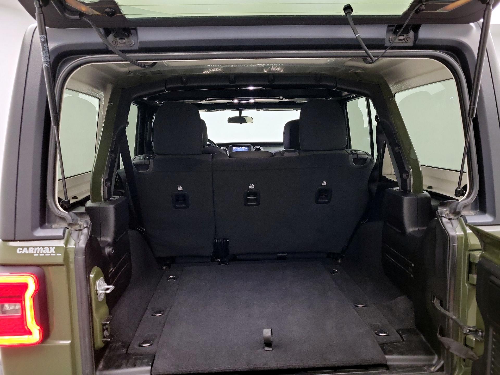 Thumbnail: 2021 Jeep Wrangler - 18