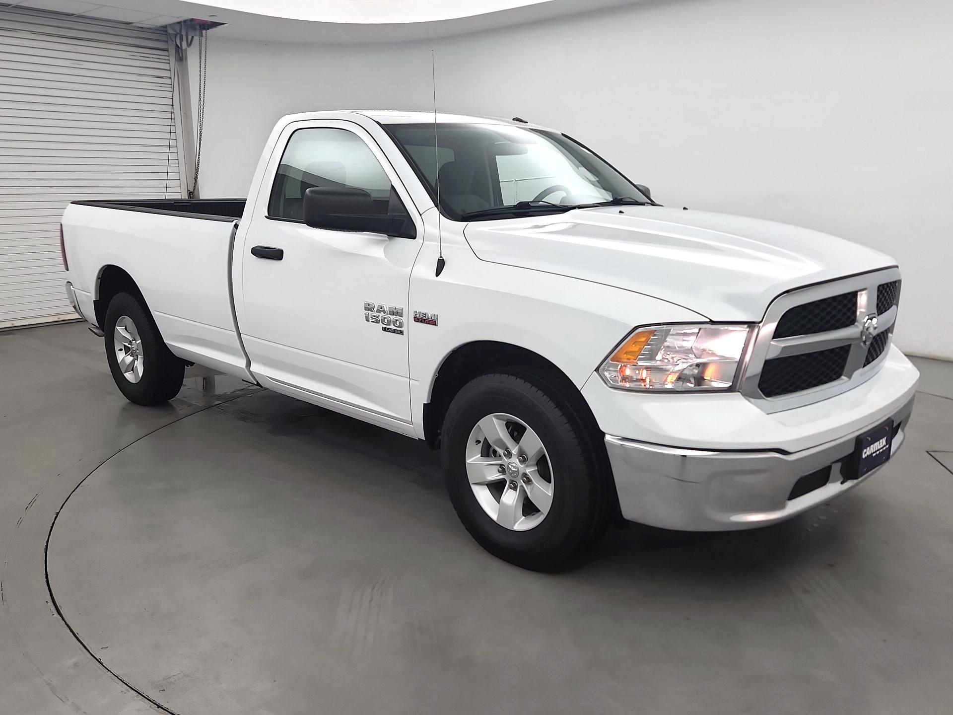 Thumbnail: 2020 RAM 1500 Classic - 1