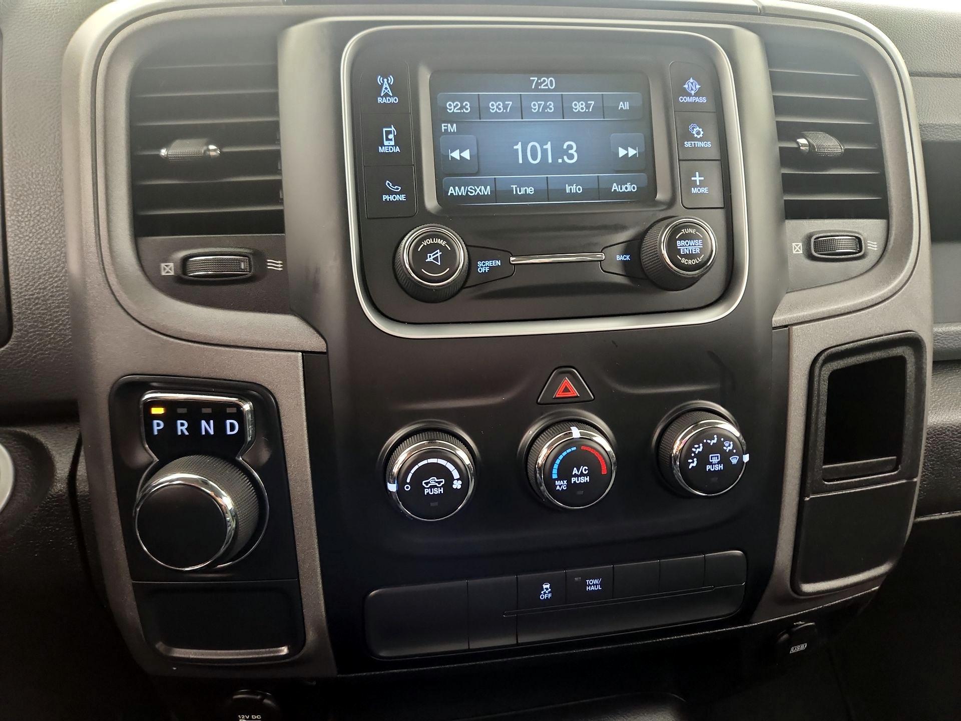 Thumbnail: 2020 RAM 1500 Classic - 13