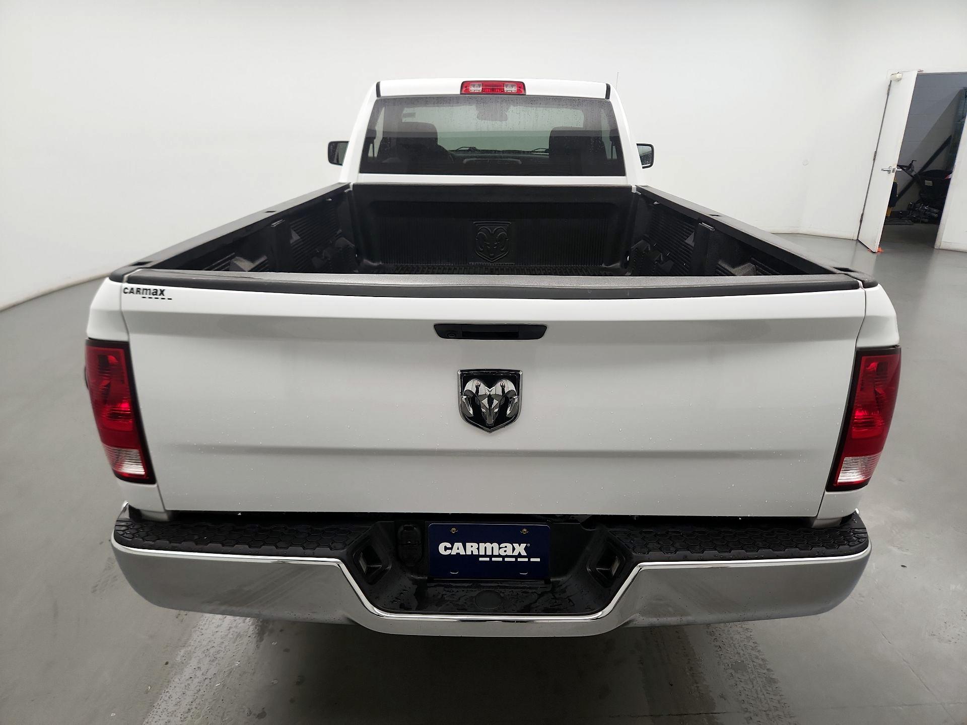 Thumbnail: 2020 RAM 1500 Classic - 17