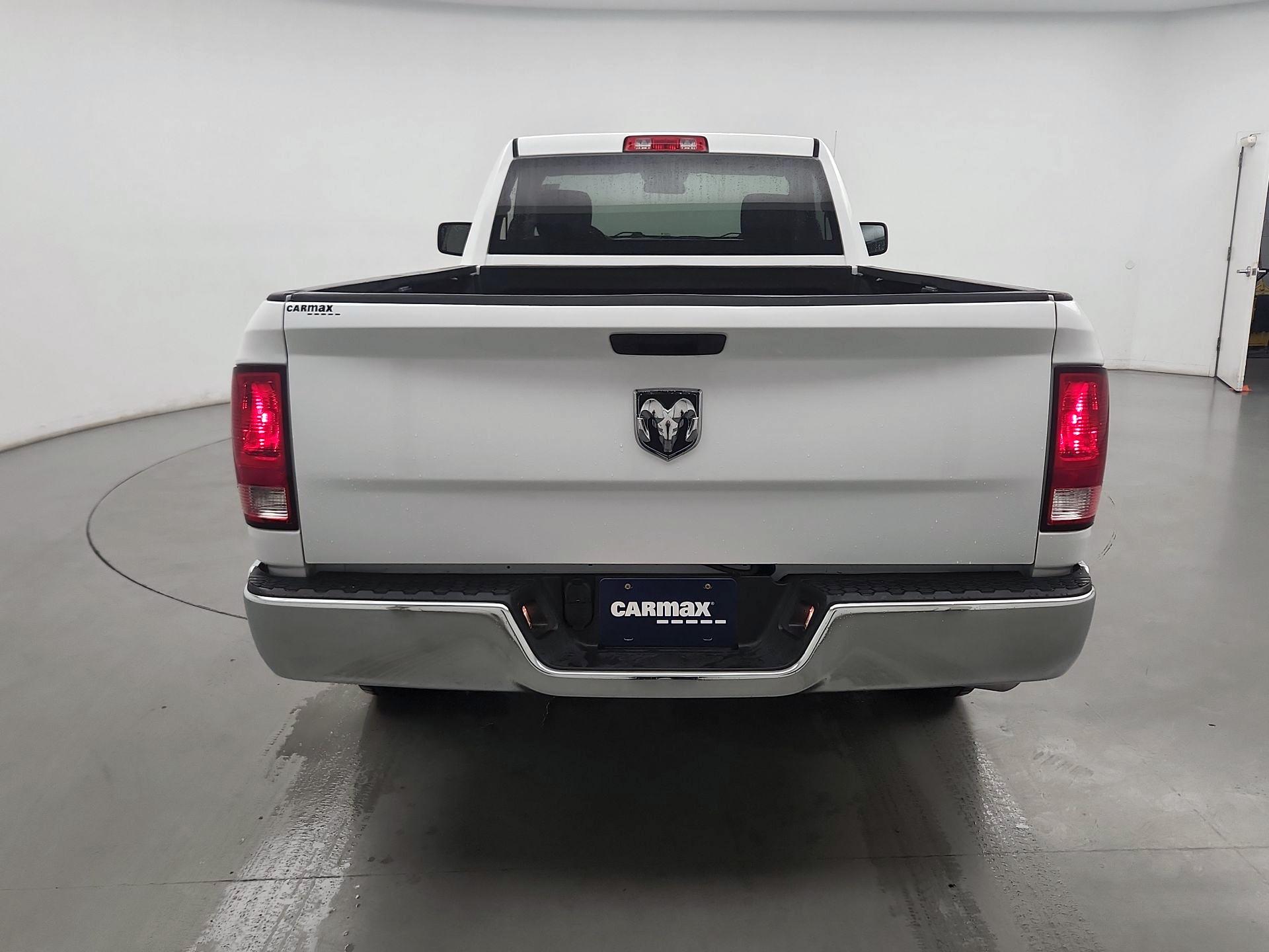 Thumbnail: 2020 RAM 1500 Classic - 6