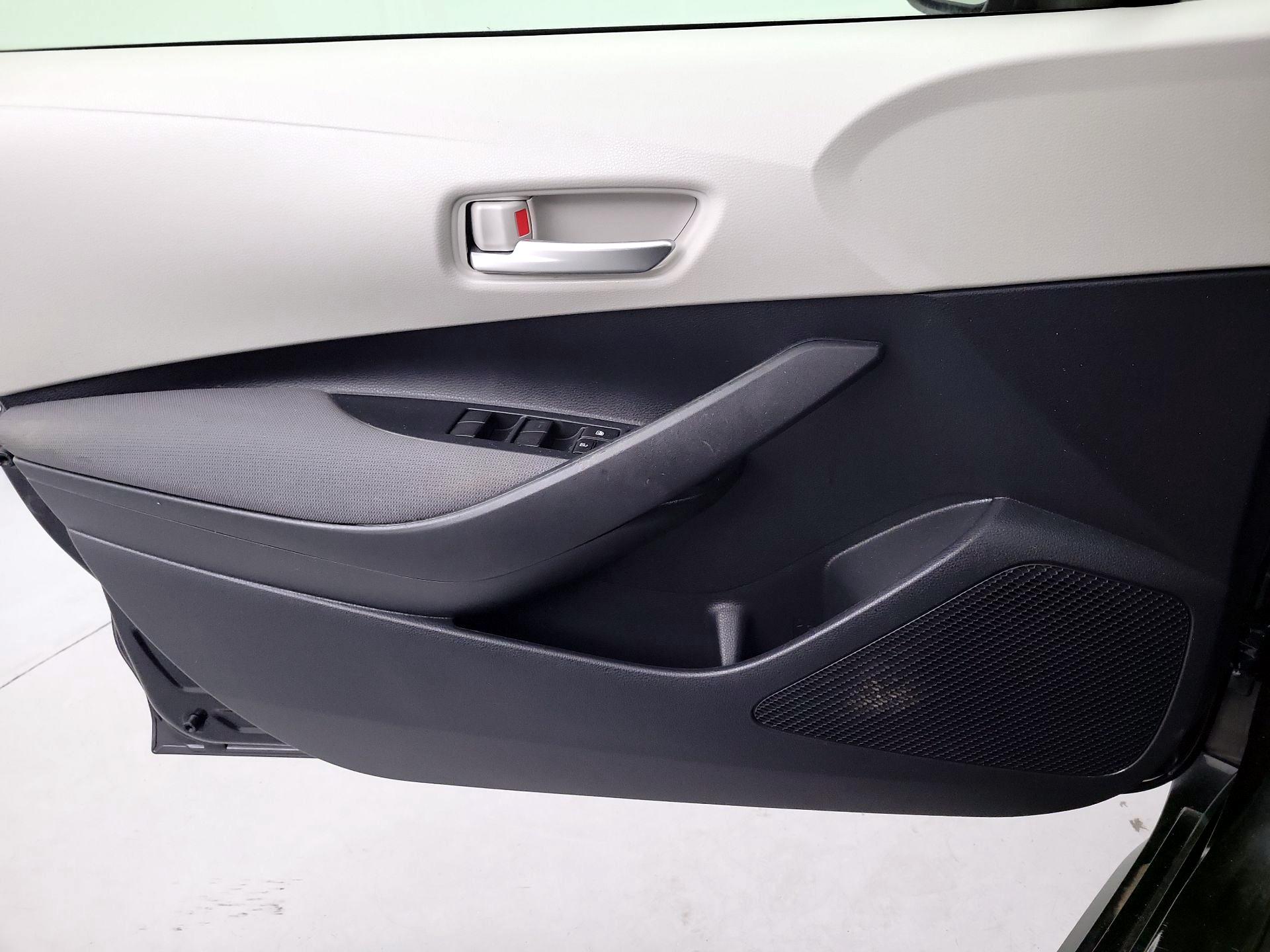 Thumbnail: 2021 Toyota Corolla - 10