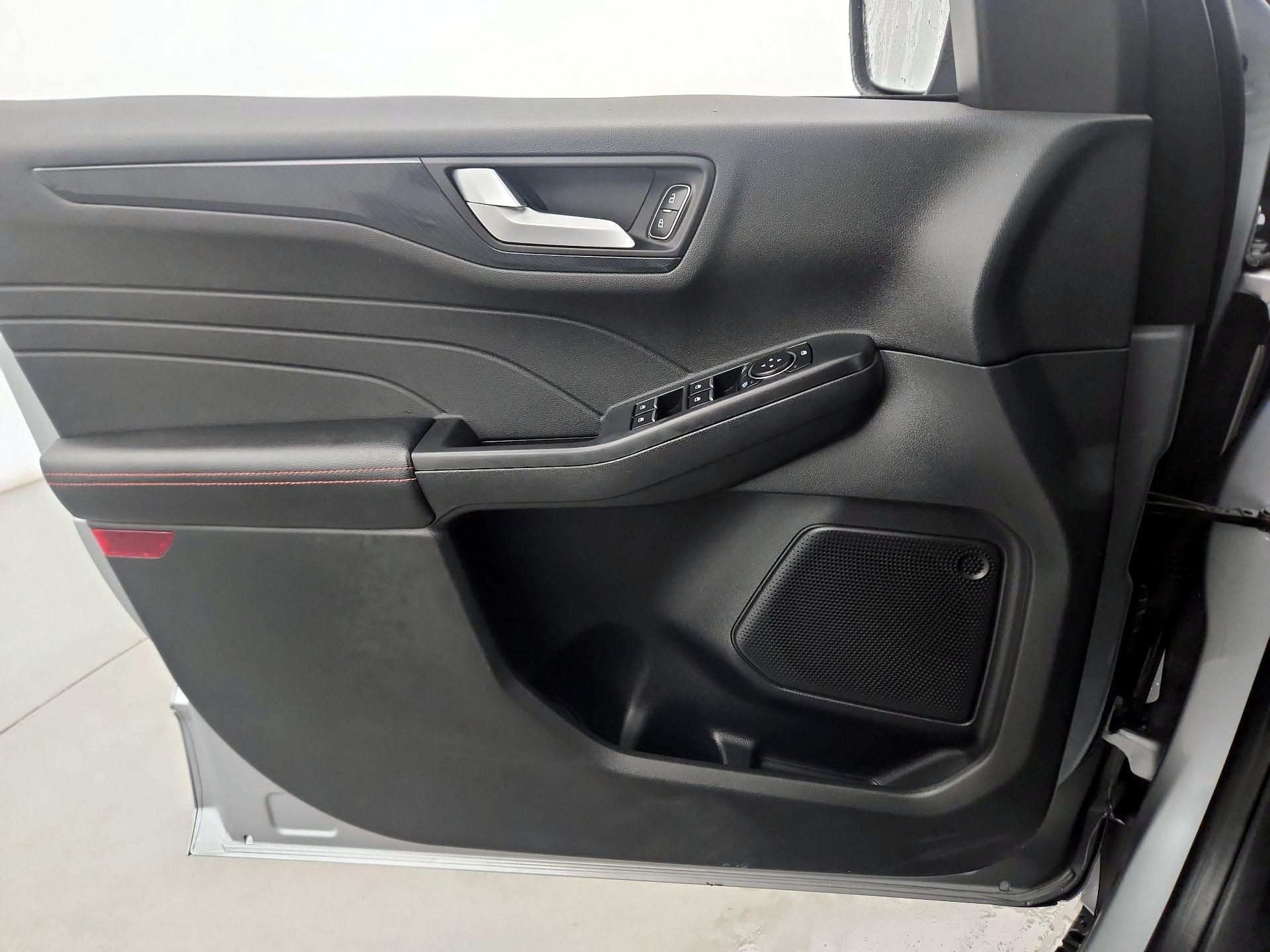 Thumbnail: 2023 Ford Escape - 10