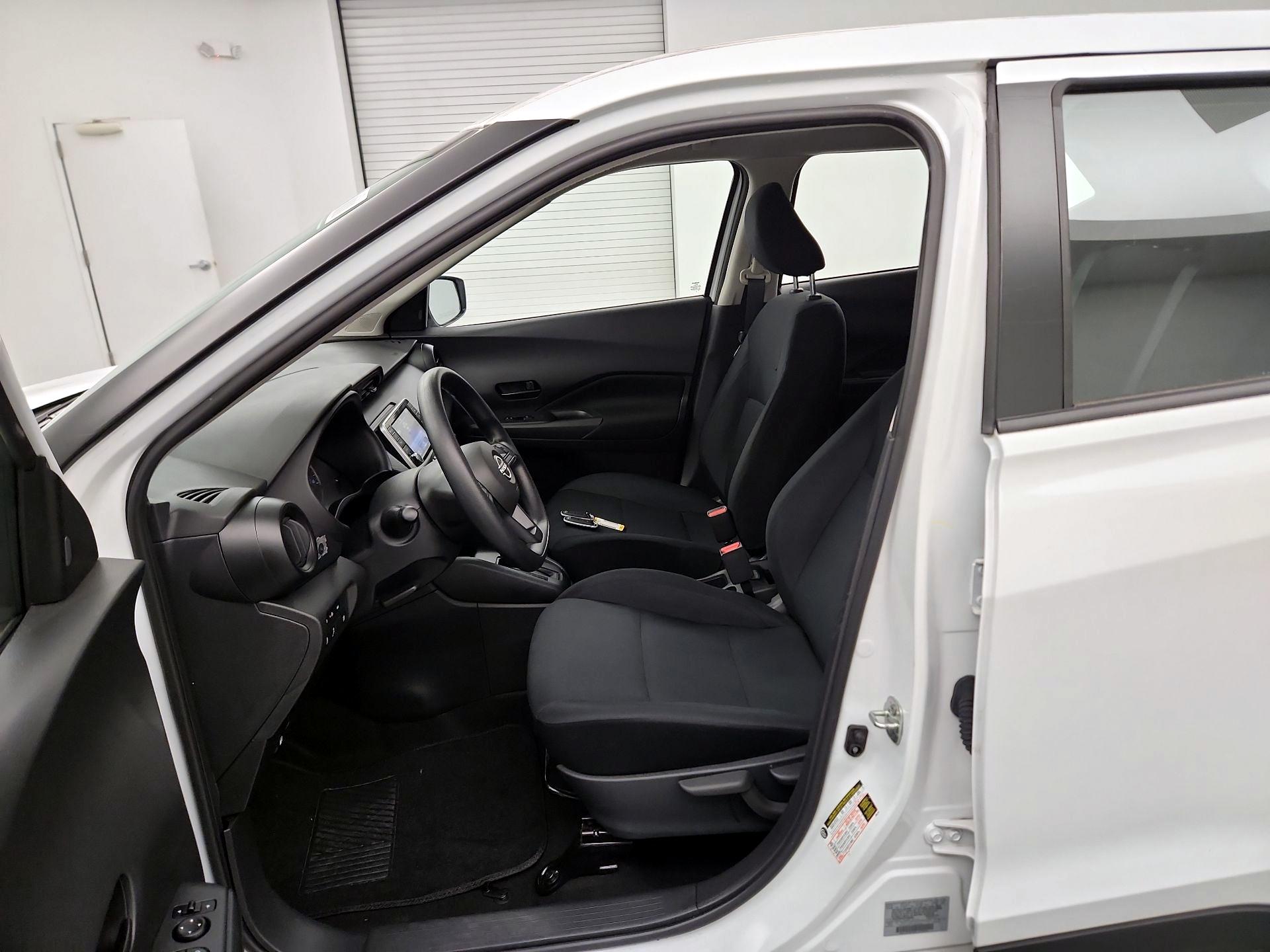 Thumbnail: 2023 Nissan Kicks - 9