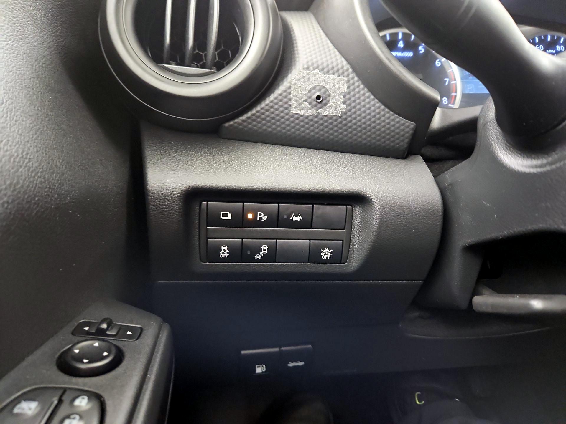 Thumbnail: 2023 Nissan Kicks - 11