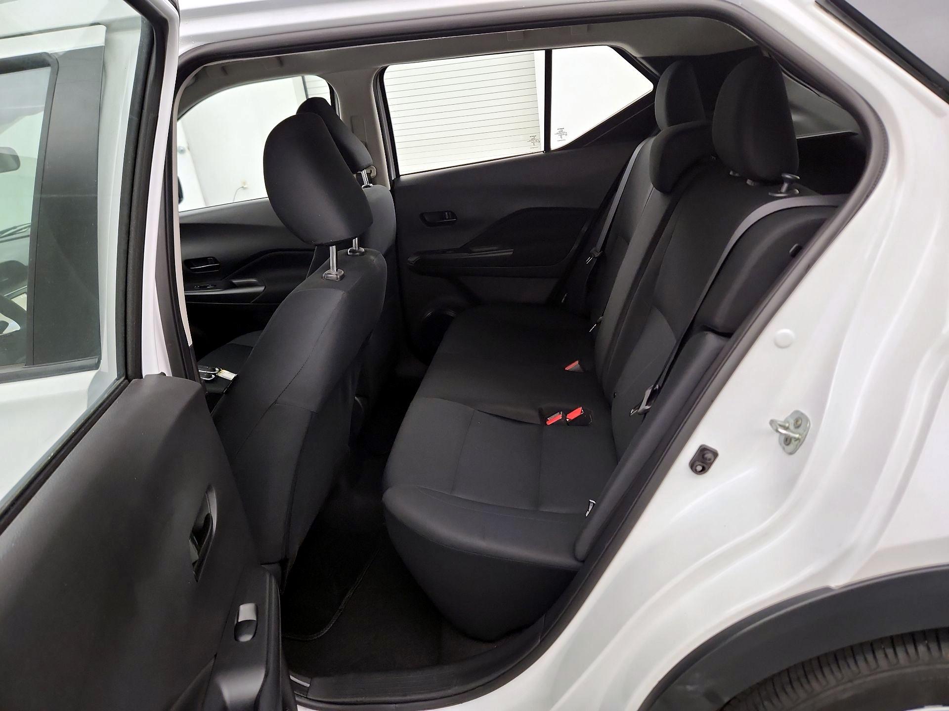 Thumbnail: 2023 Nissan Kicks - 17