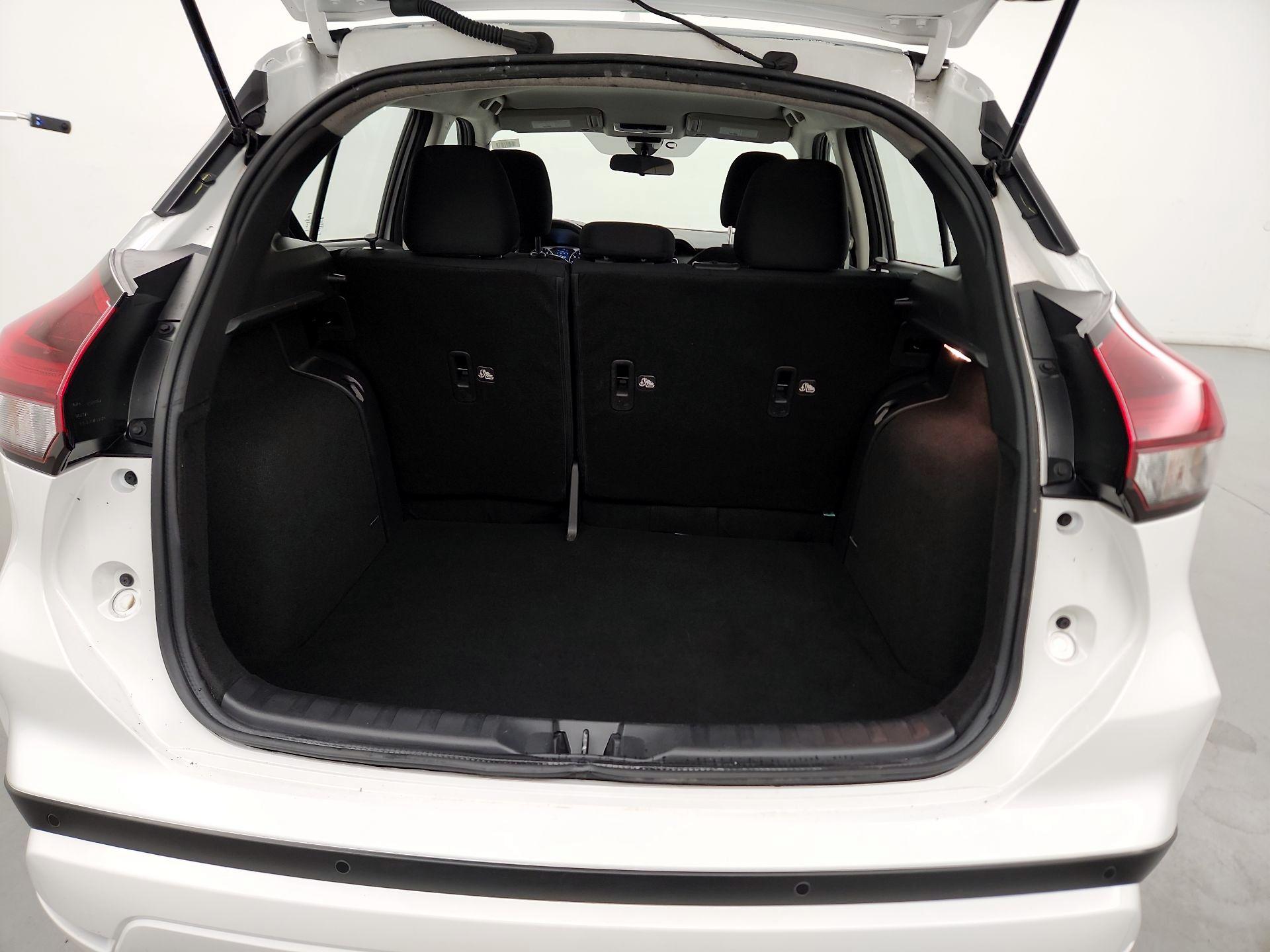 Thumbnail: 2023 Nissan Kicks - 19