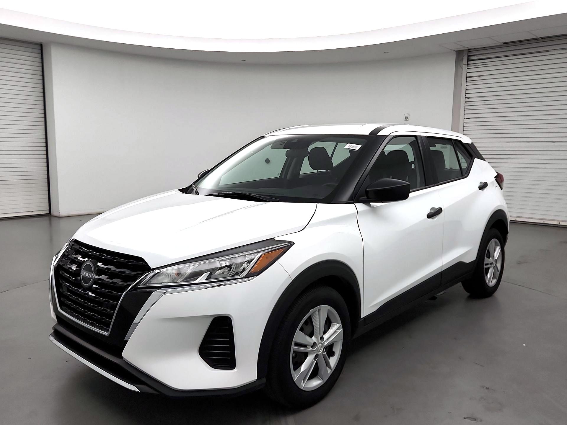 Thumbnail: 2023 Nissan Kicks - 3