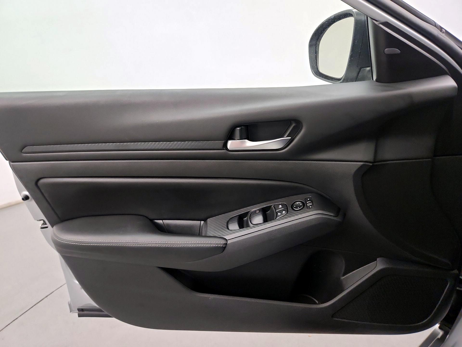 Thumbnail: 2024 Nissan Altima - 10