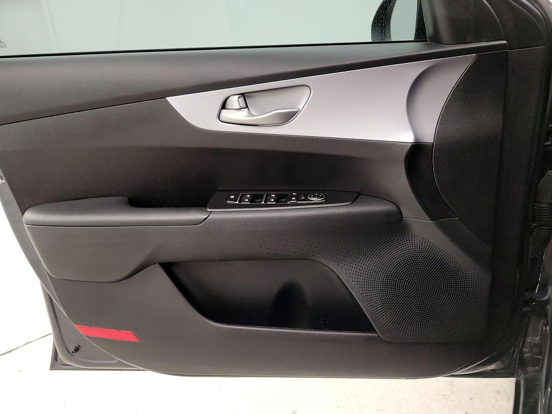 Thumbnail: 2024 Kia Forte - 12