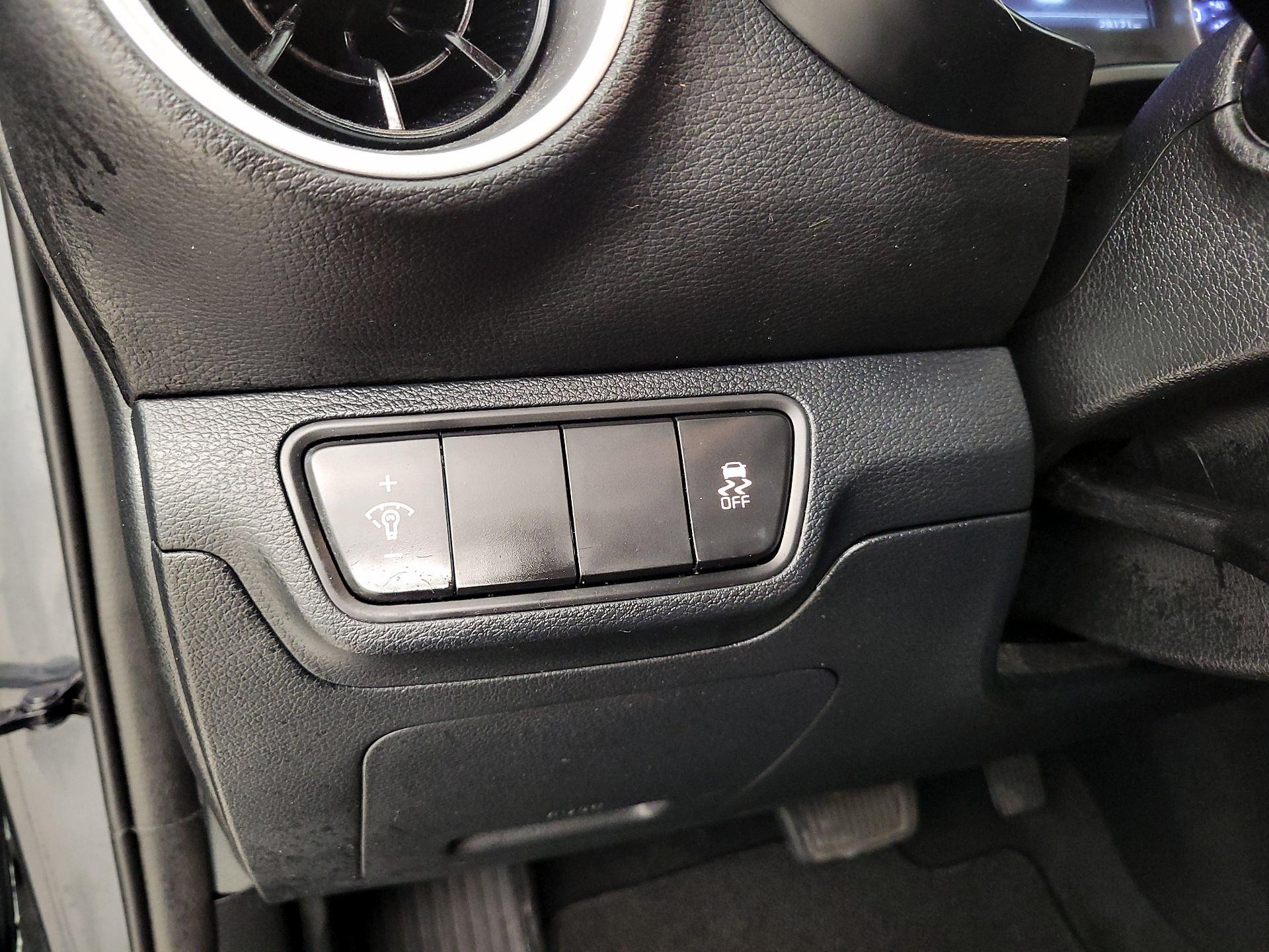 Thumbnail: 2024 Kia Forte - 13