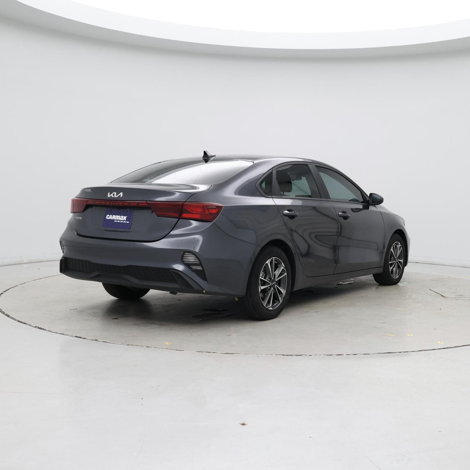 Thumbnail: 2024 Kia Forte - 8