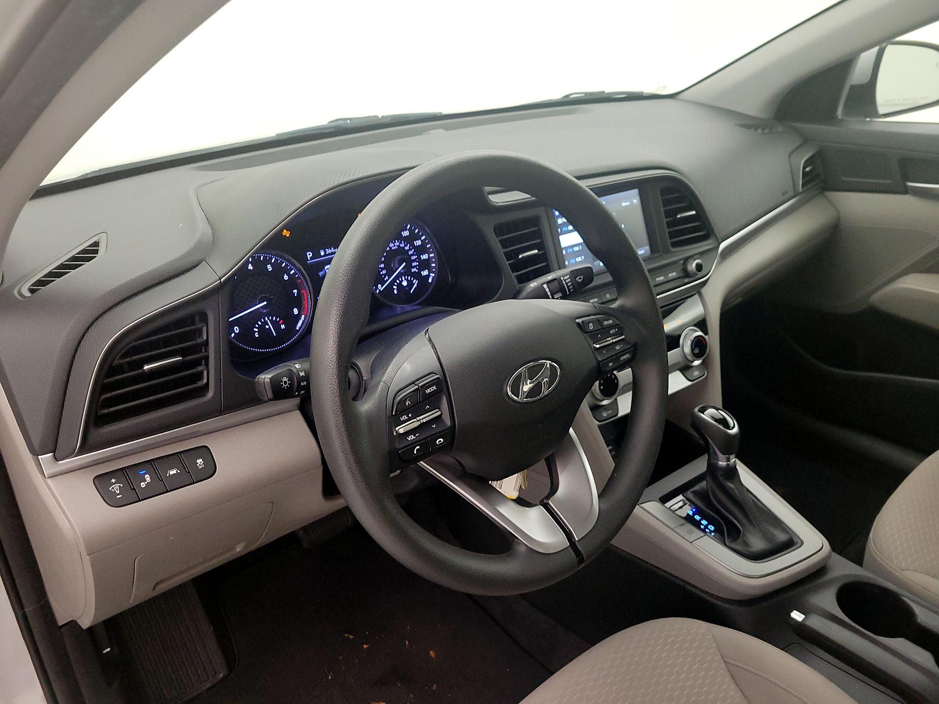 Thumbnail: 2019 Hyundai Elantra - 9