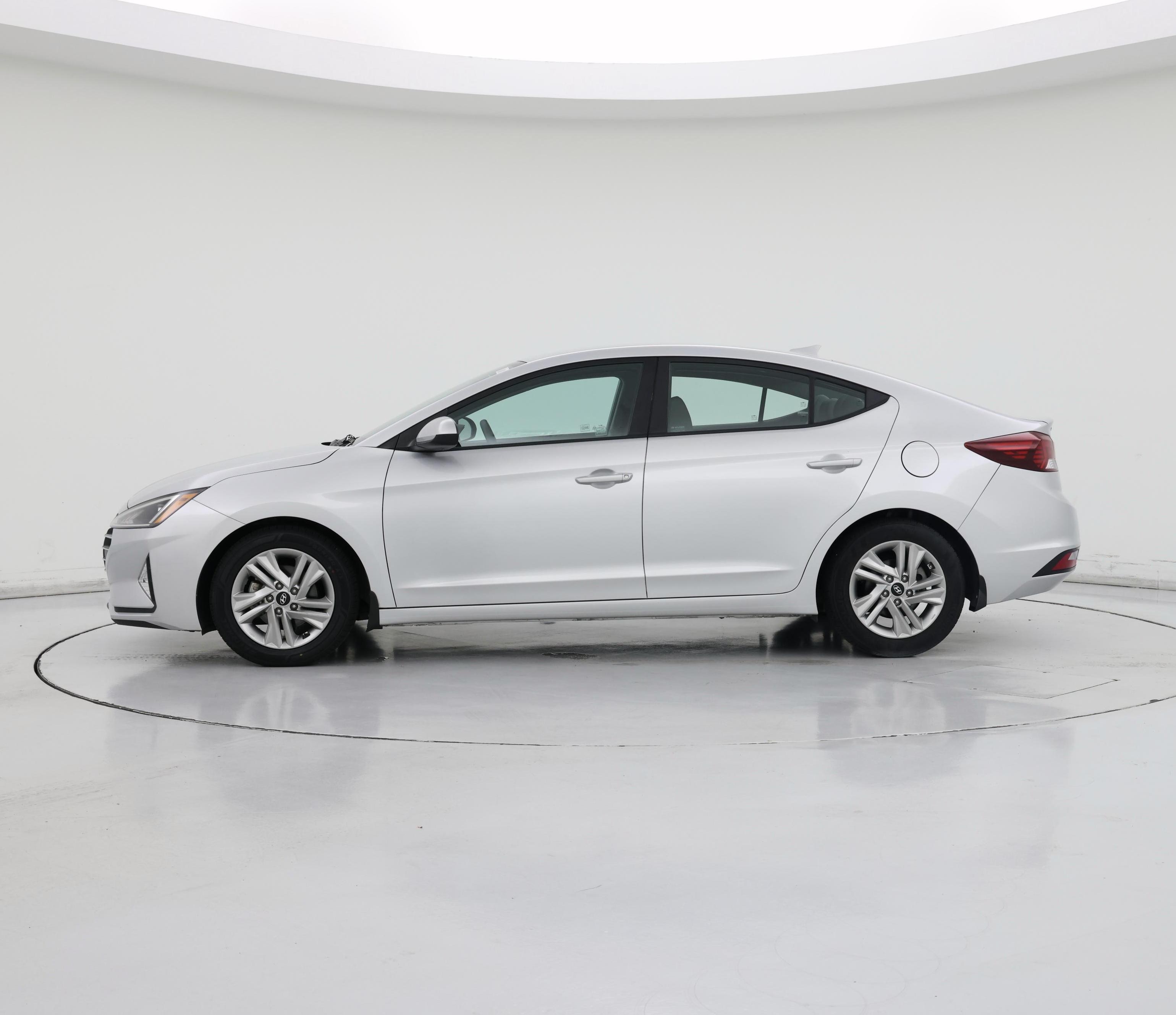 Thumbnail: 2019 Hyundai Elantra - 3