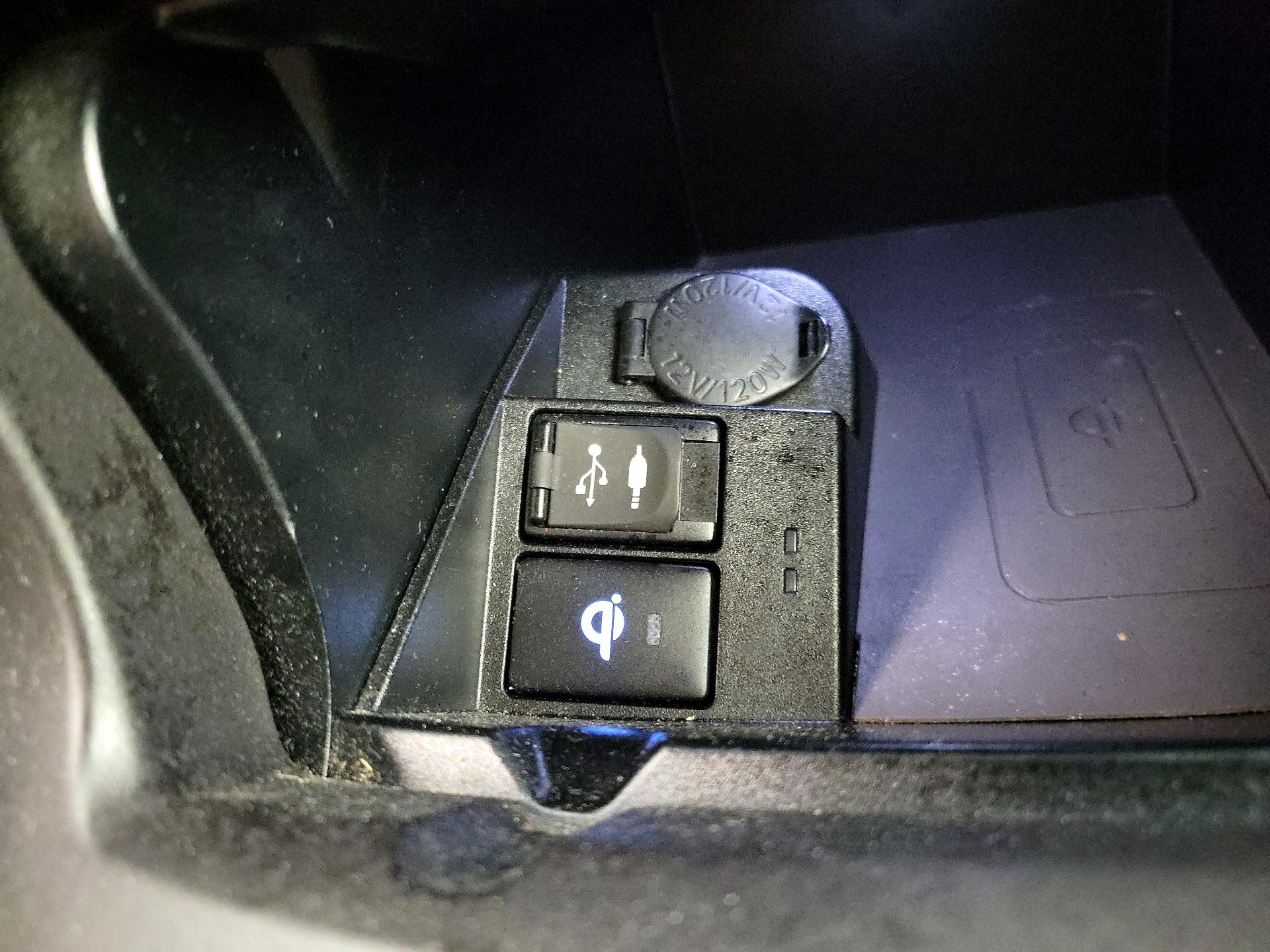 Thumbnail: 2016 Toyota Camry - 18