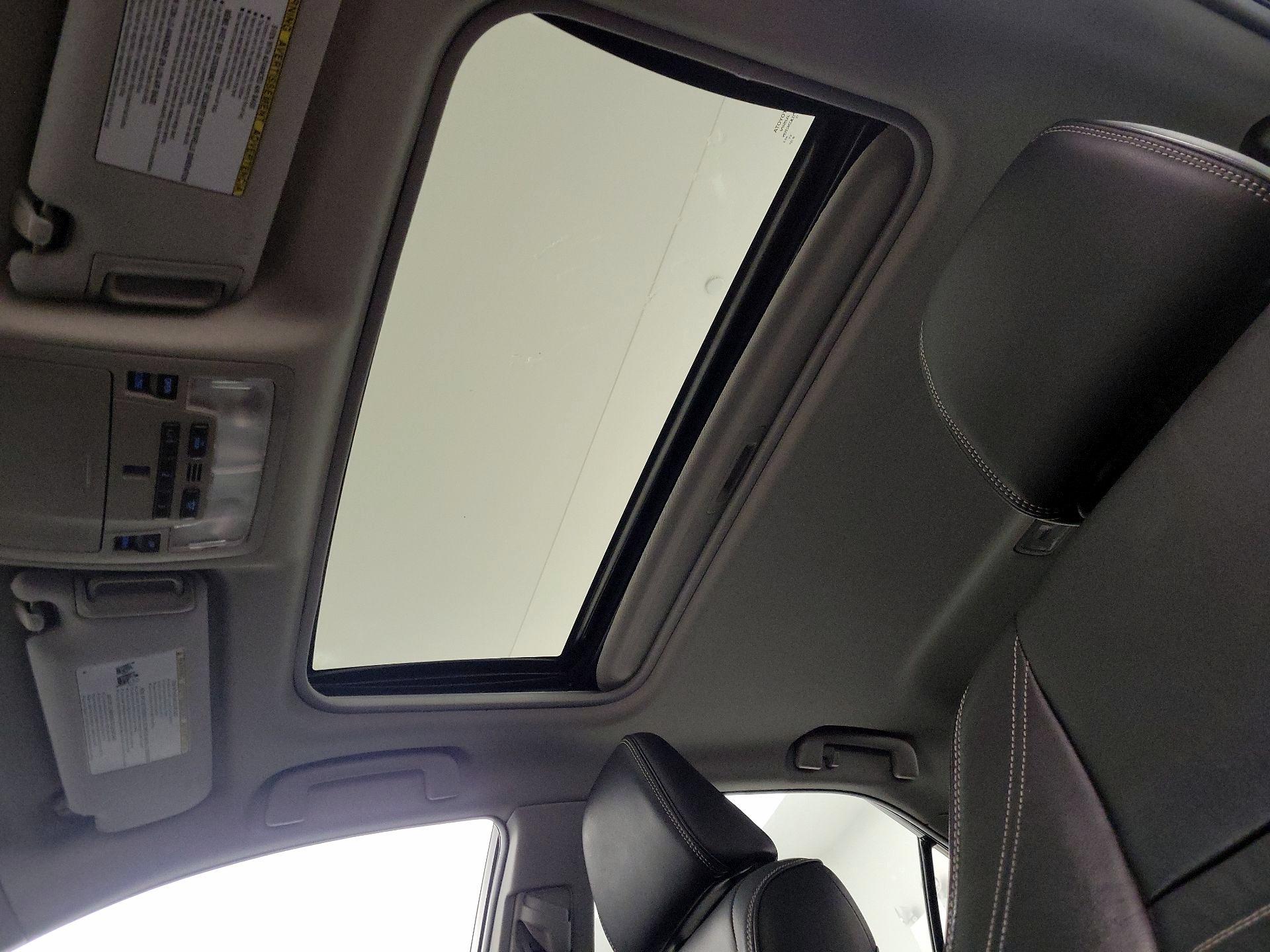 Thumbnail: 2016 Toyota Camry - 19