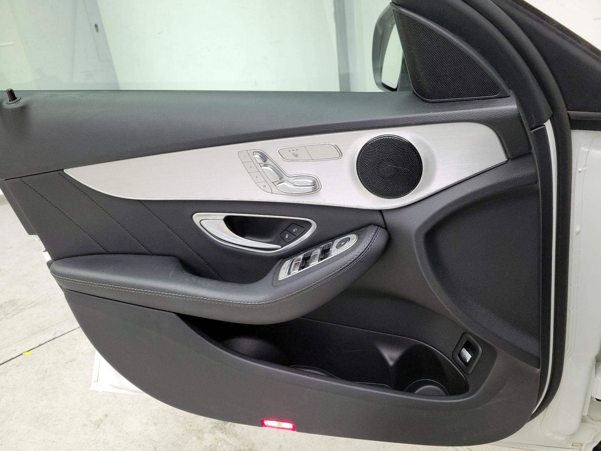 Thumbnail: 2020 Mercedes-Benz C-Class - 12