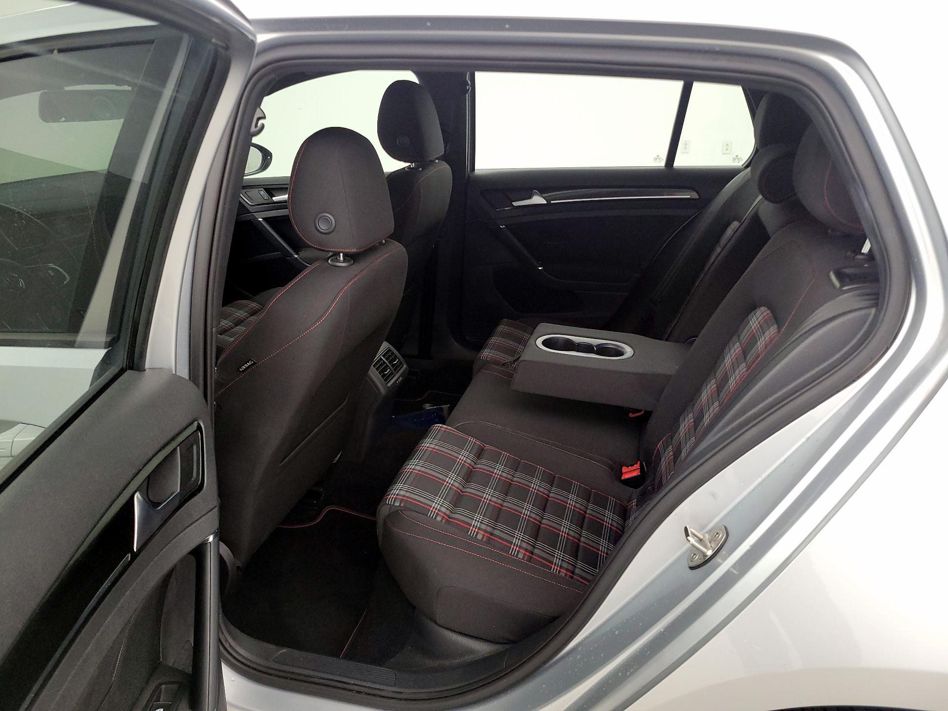 Thumbnail: 2017 Volkswagen Golf - 19