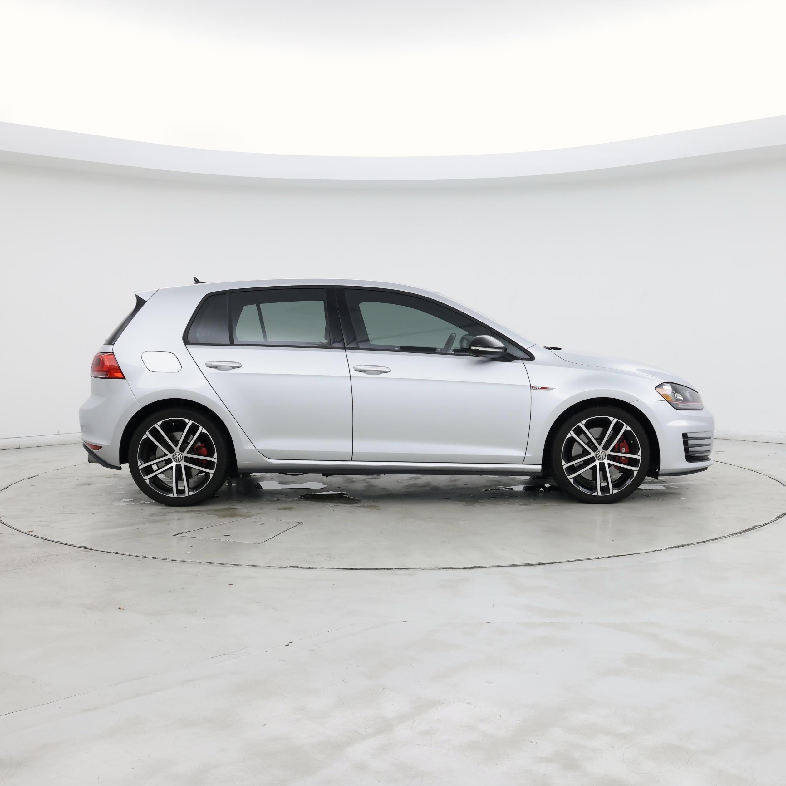 Thumbnail: 2017 Volkswagen Golf - 7