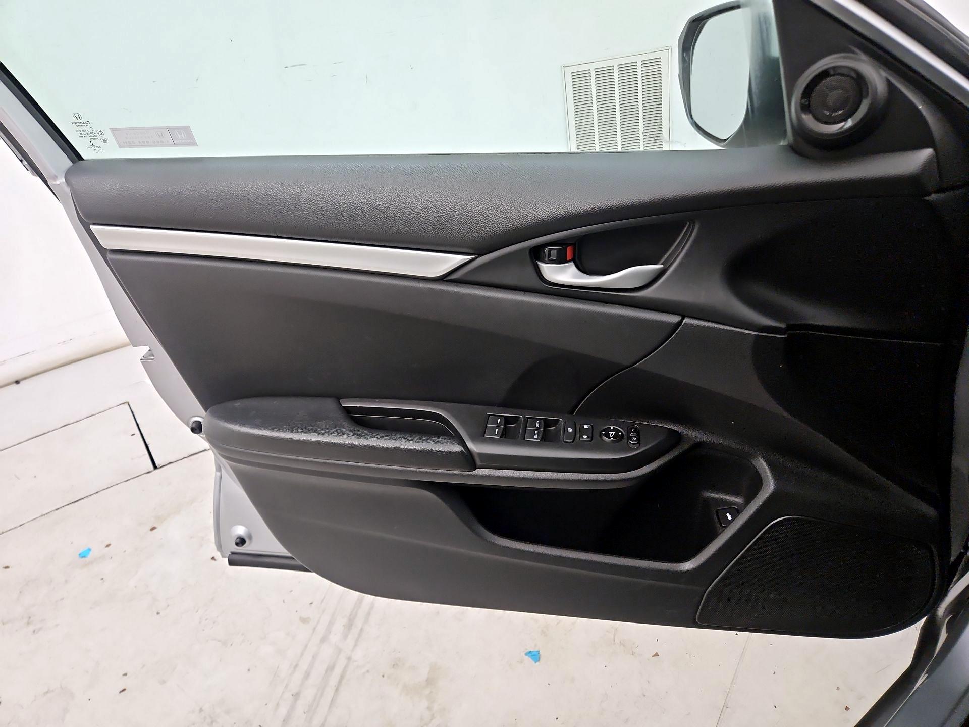 Thumbnail: 2020 Honda Civic - 12