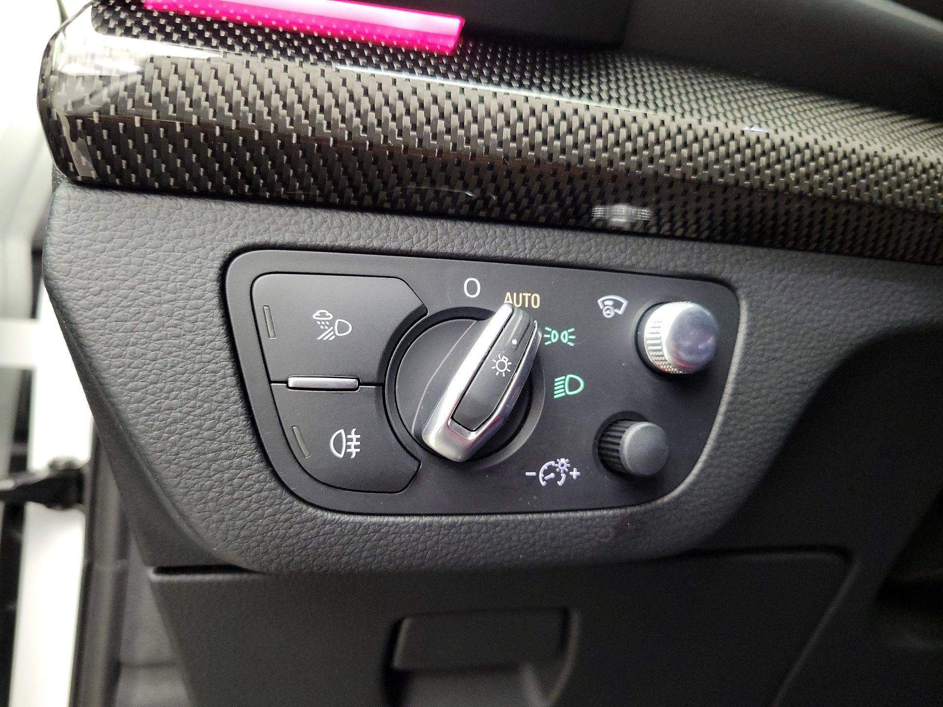 Thumbnail: 2018 Audi SQ5 - 13