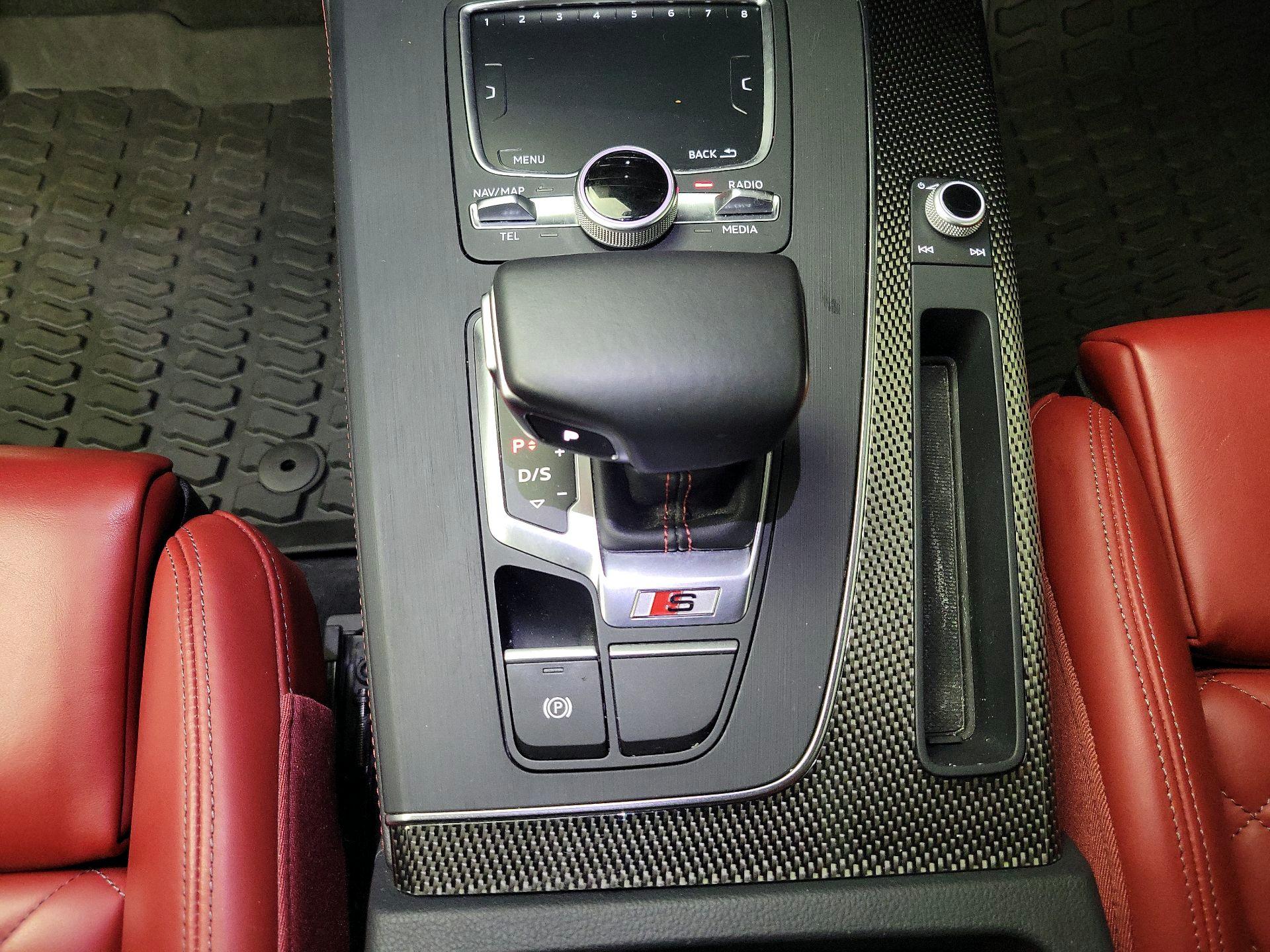 Thumbnail: 2018 Audi SQ5 - 18