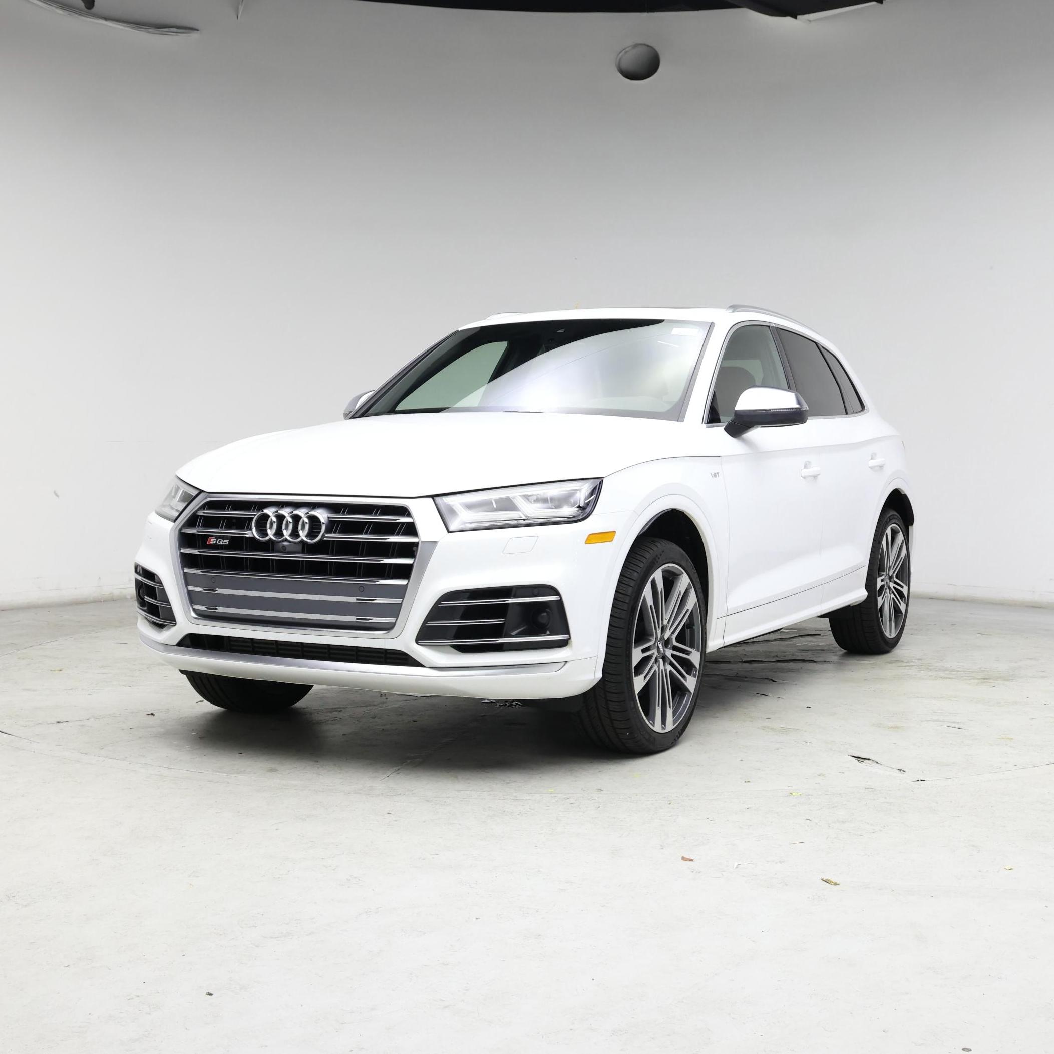 Thumbnail: 2018 Audi SQ5 - 4