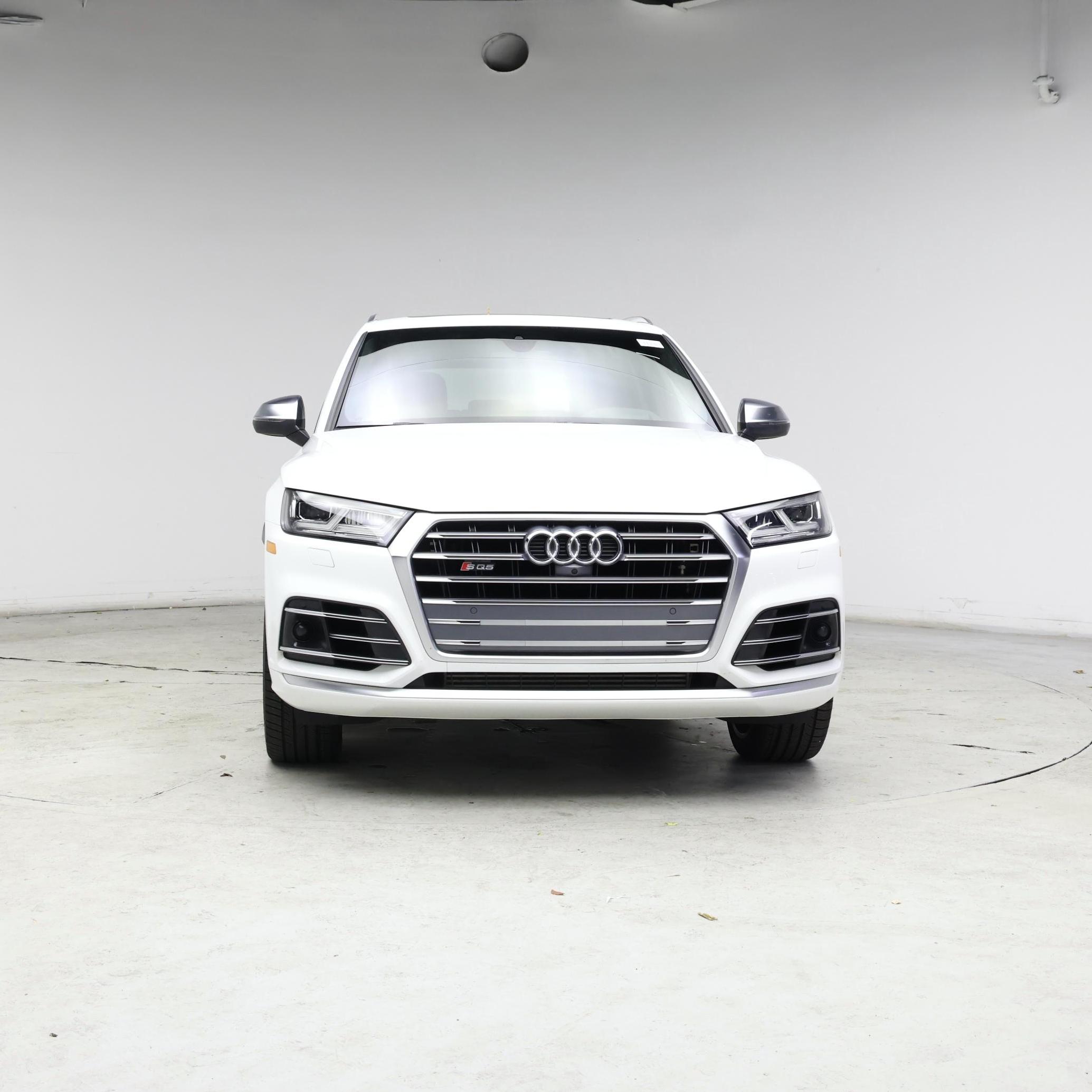 Thumbnail: 2018 Audi SQ5 - 5