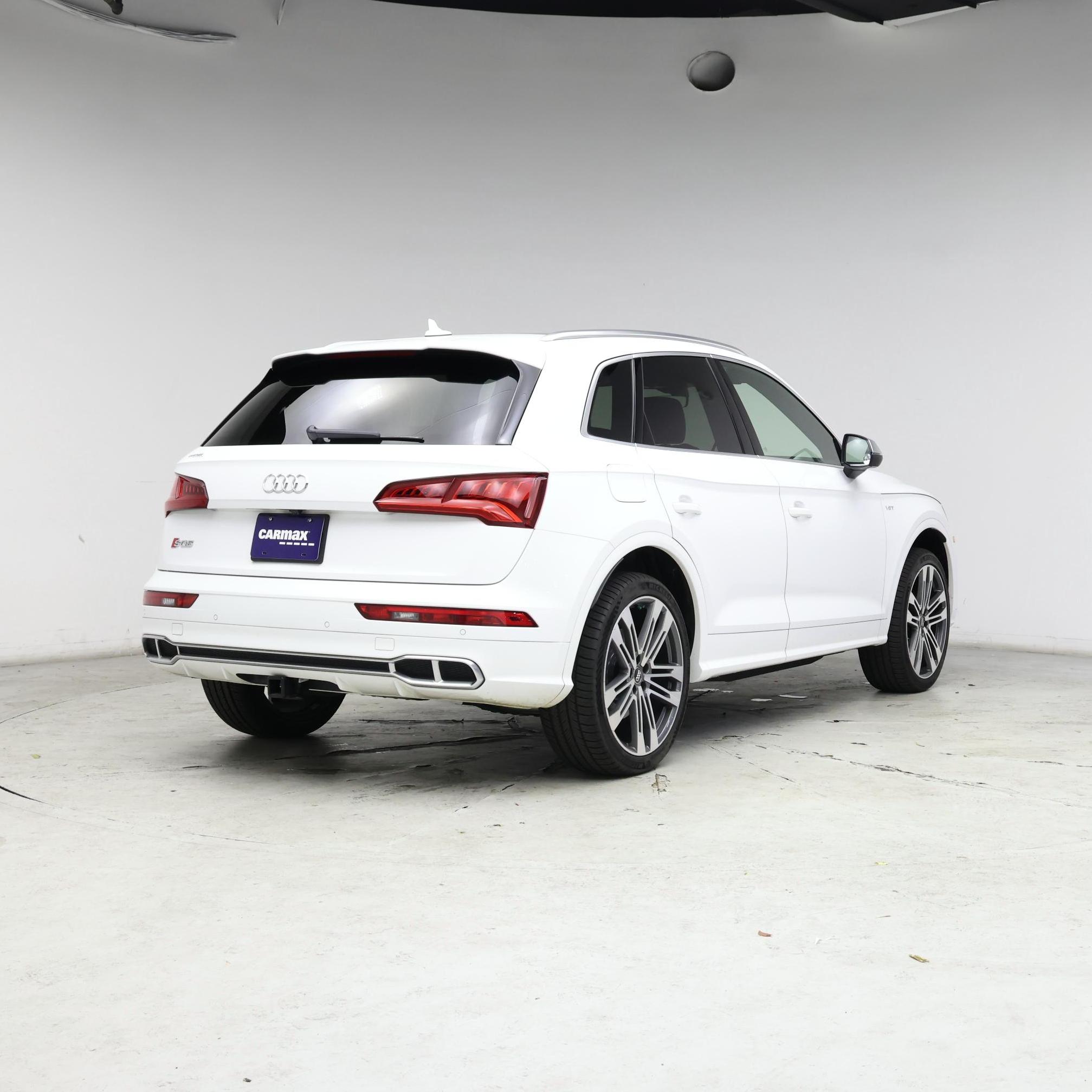 Thumbnail: 2018 Audi SQ5 - 8