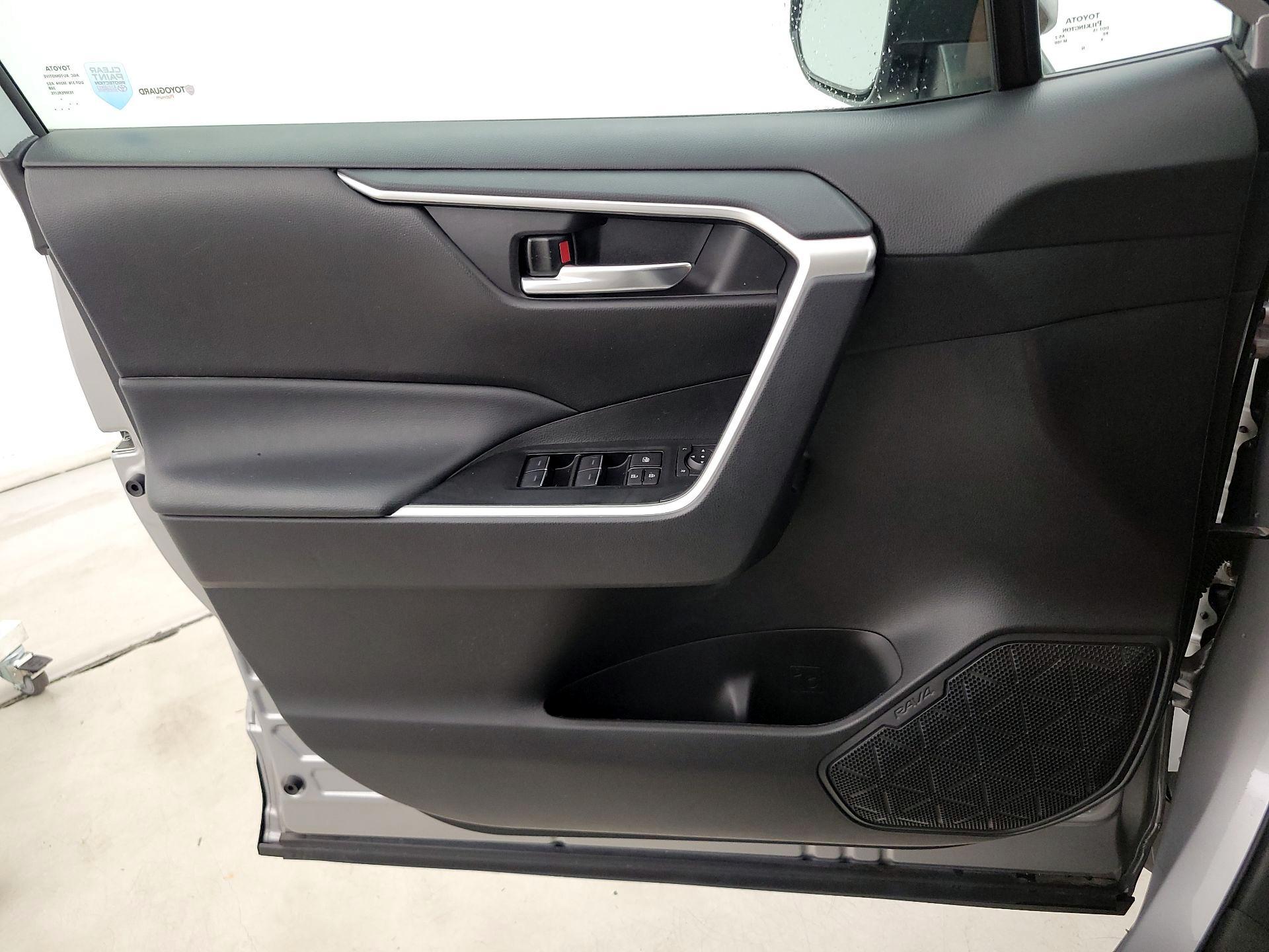 Thumbnail: 2024 Toyota RAV4 - 12