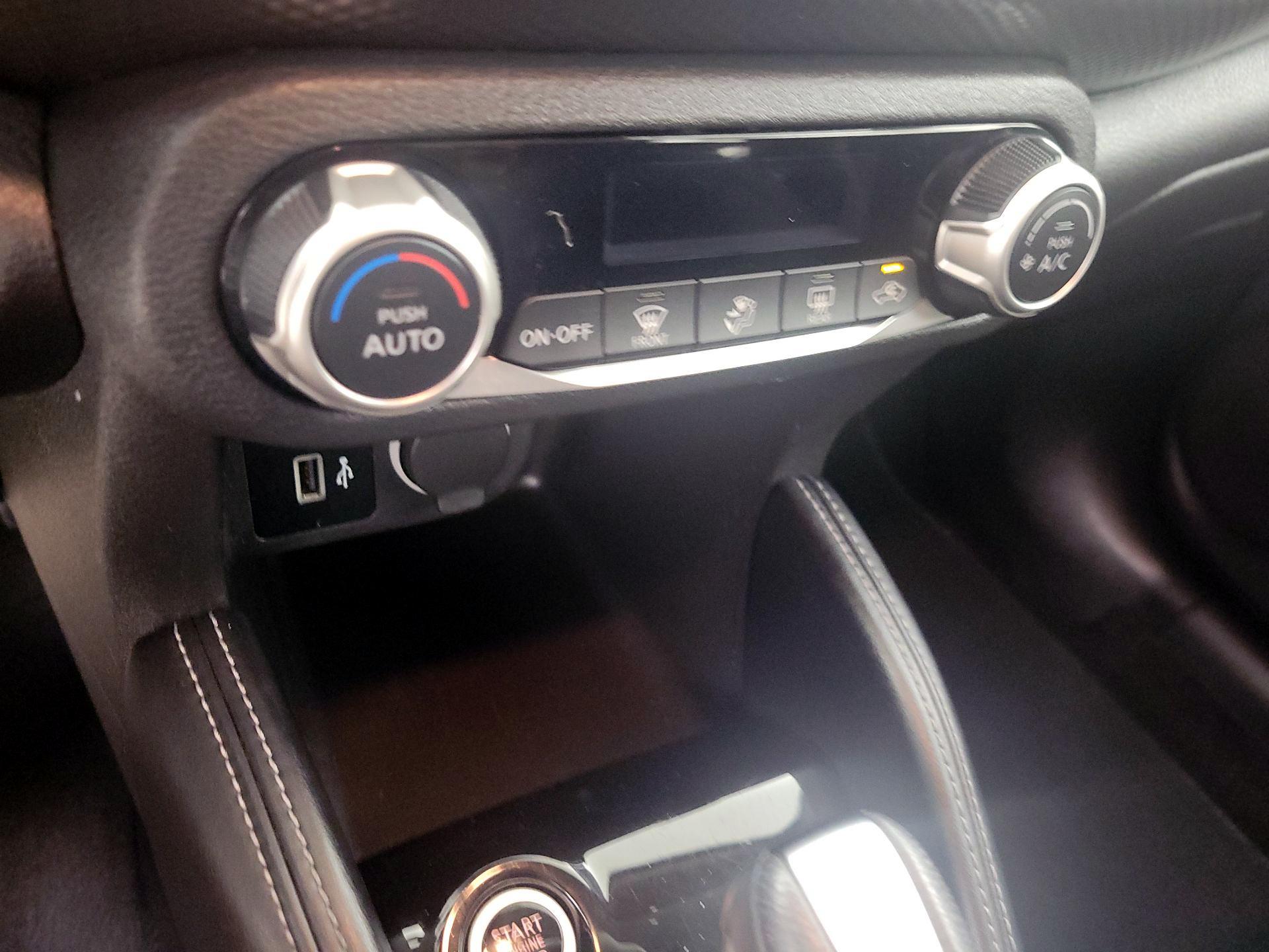 Thumbnail: 2020 Nissan Kicks - 15