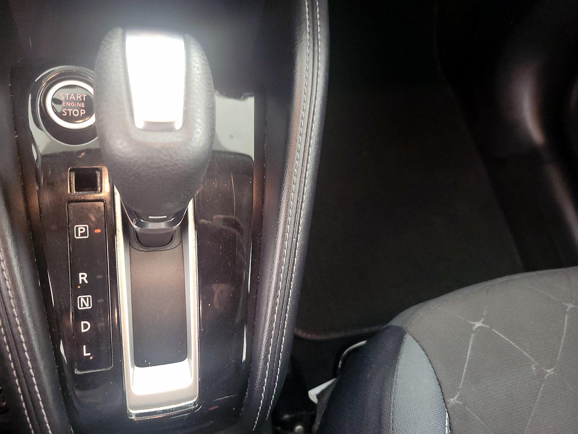 Thumbnail: 2020 Nissan Kicks - 16