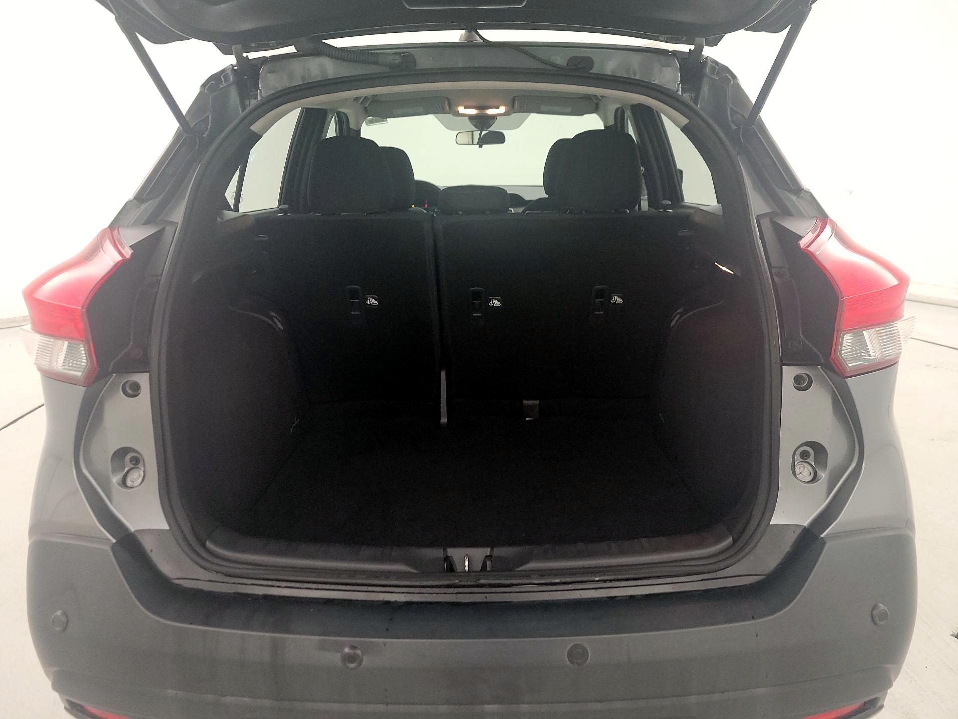 Thumbnail: 2020 Nissan Kicks - 18