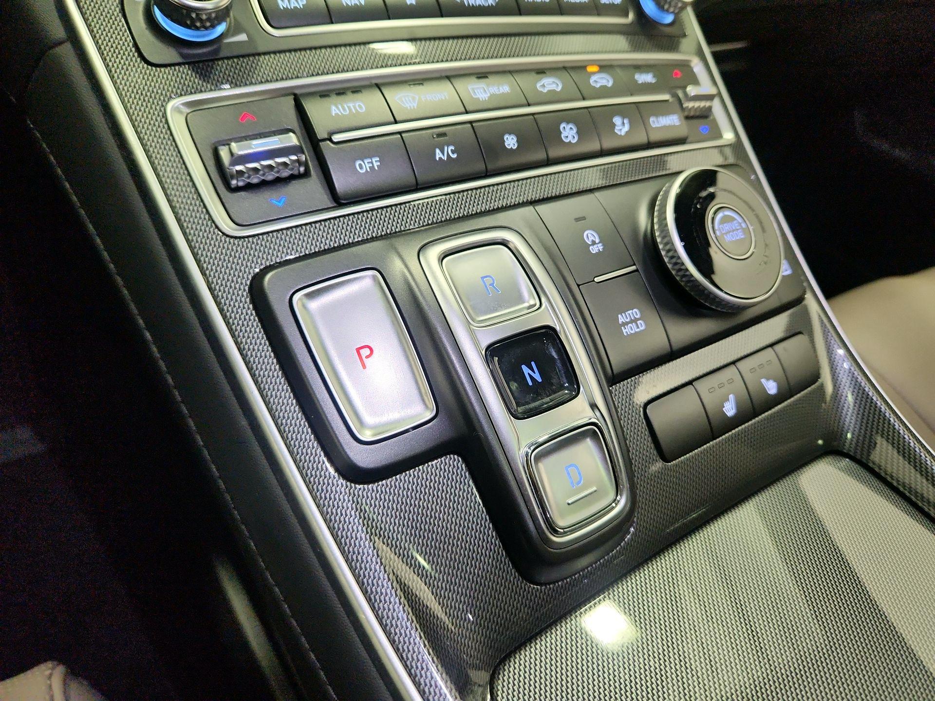 Thumbnail: 2022 Hyundai Santa Fe - 18